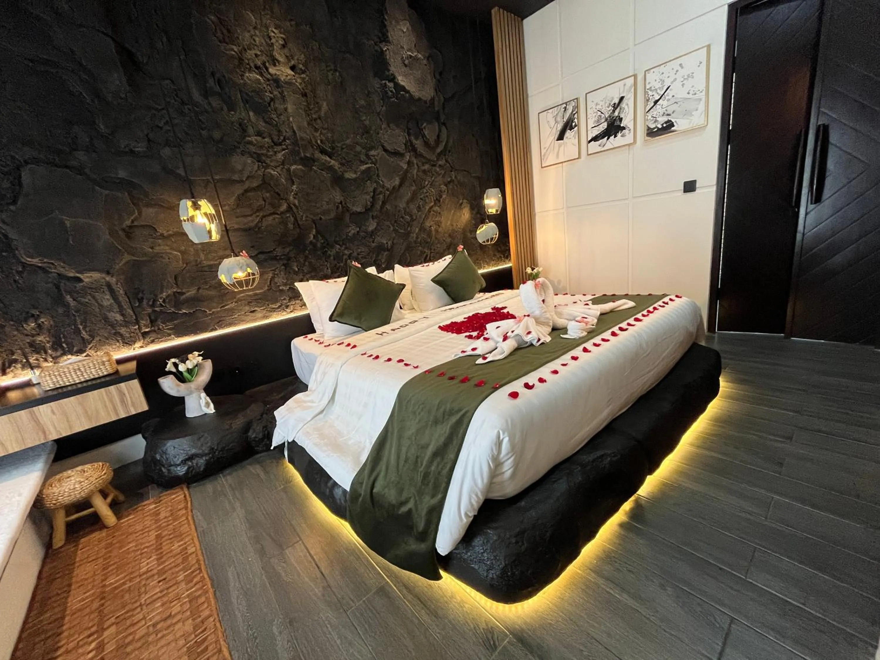 Bed in Landmark Villas