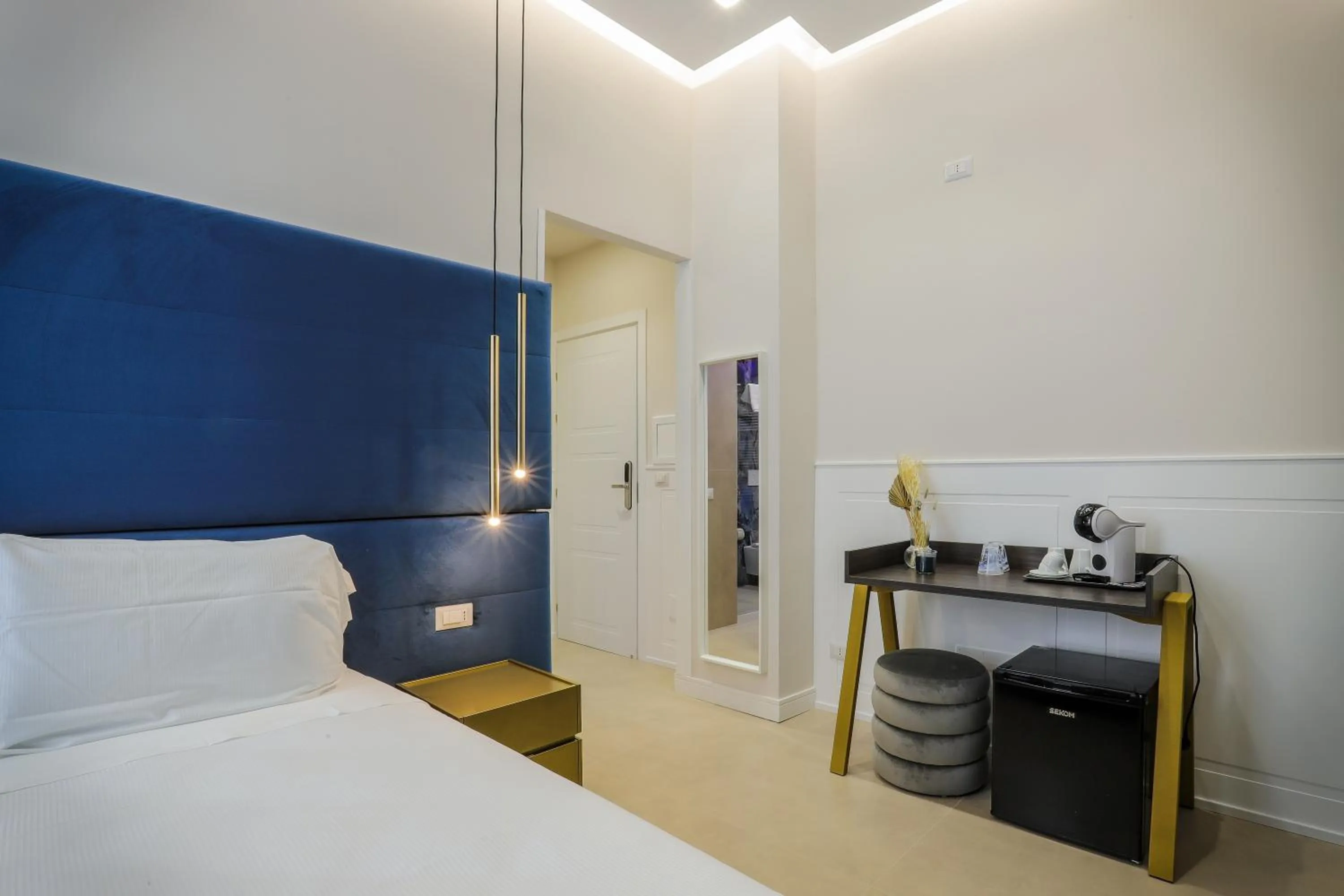 Photo of the whole room, Bed in Conte Relais Suite