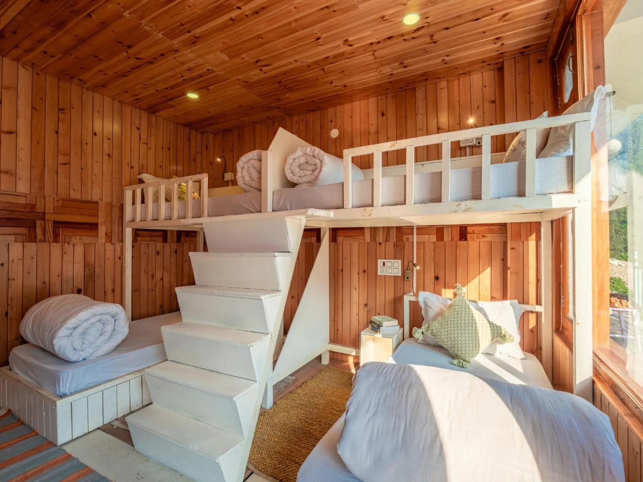 Bed in Moustache Shoja, Jibhi