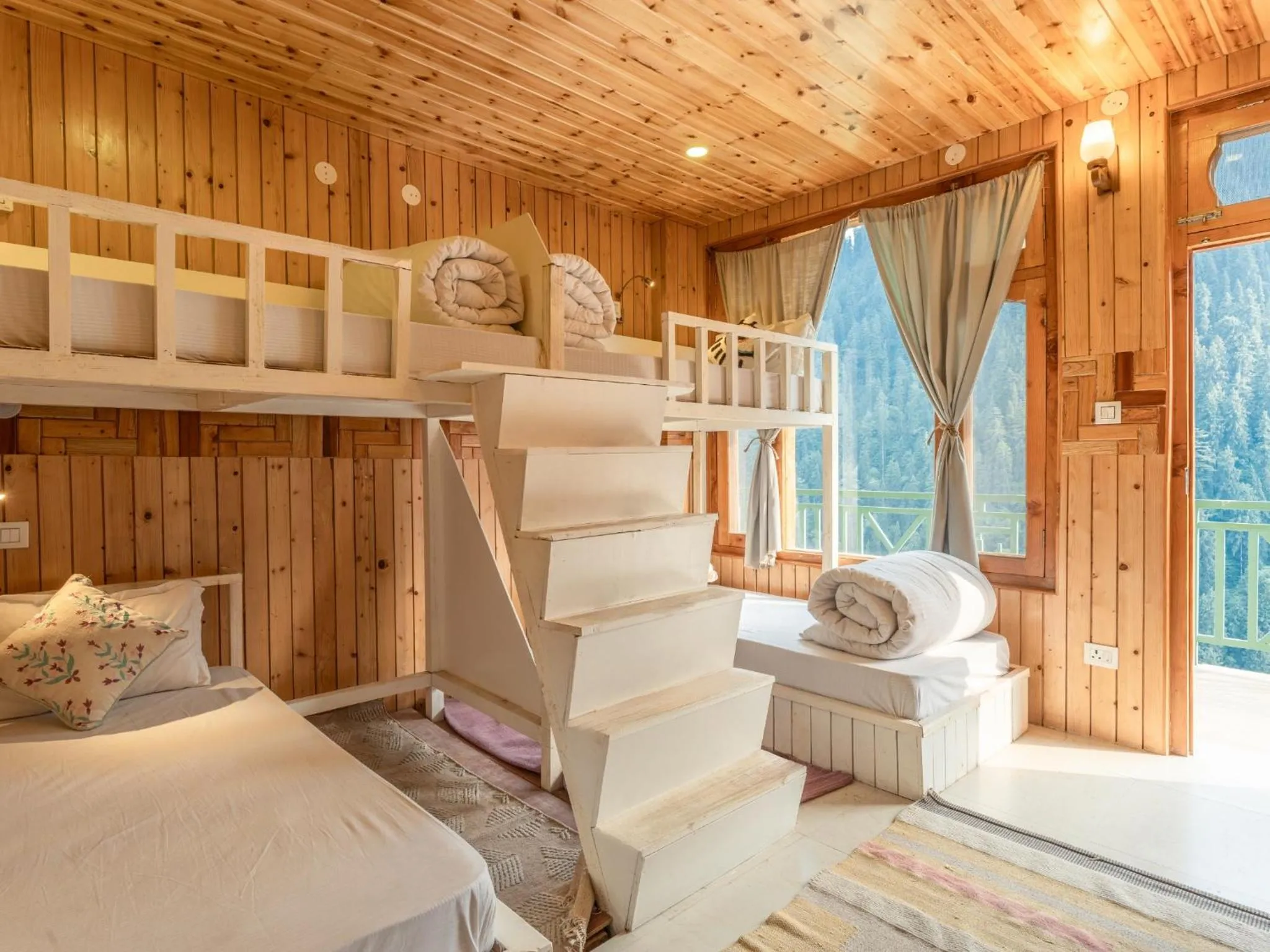 Bedroom, Bed in Moustache Shoja, Jibhi