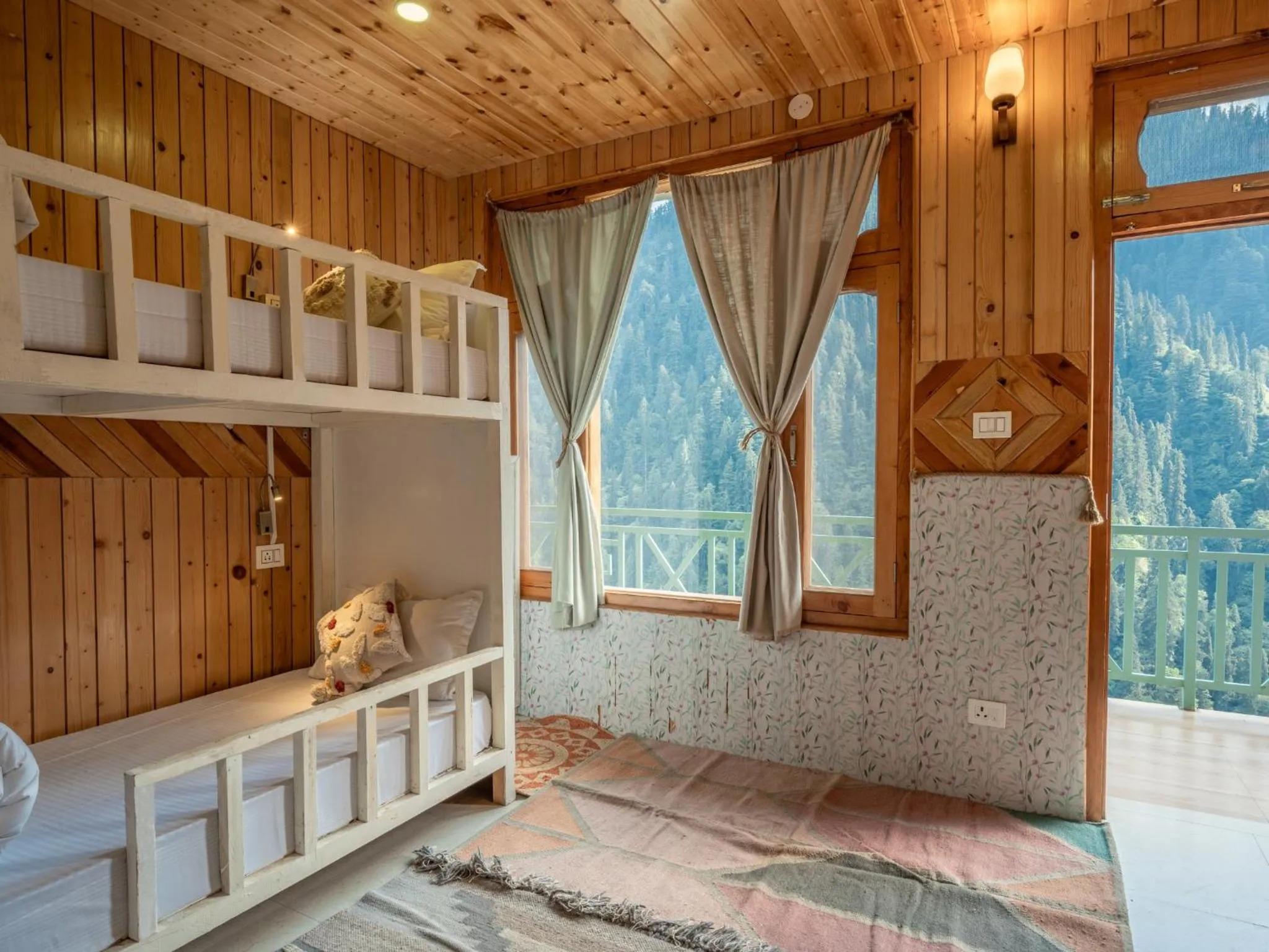 View (from property/room) in Moustache Shoja, Jibhi