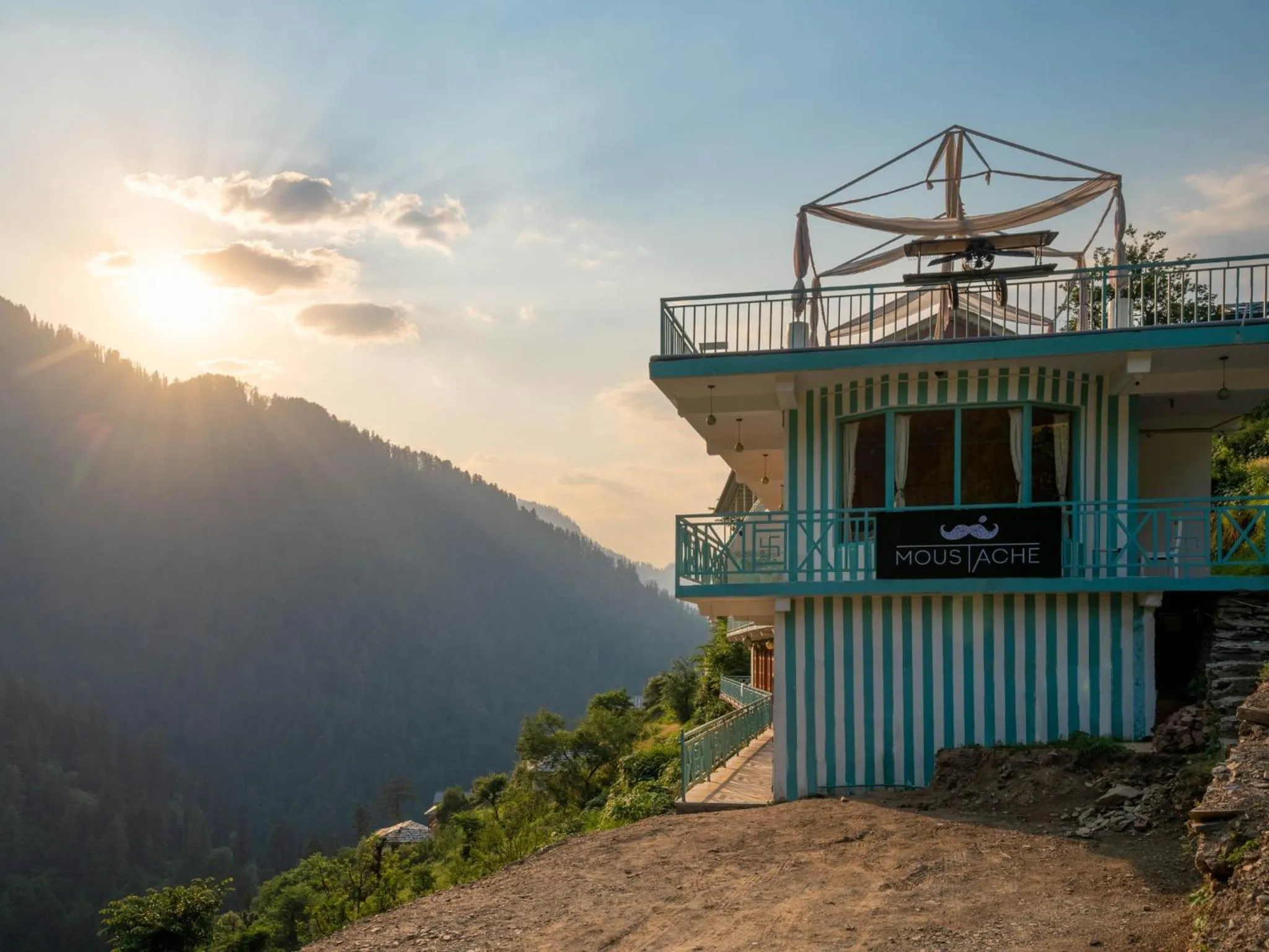 Property building in Moustache Shoja, Jibhi