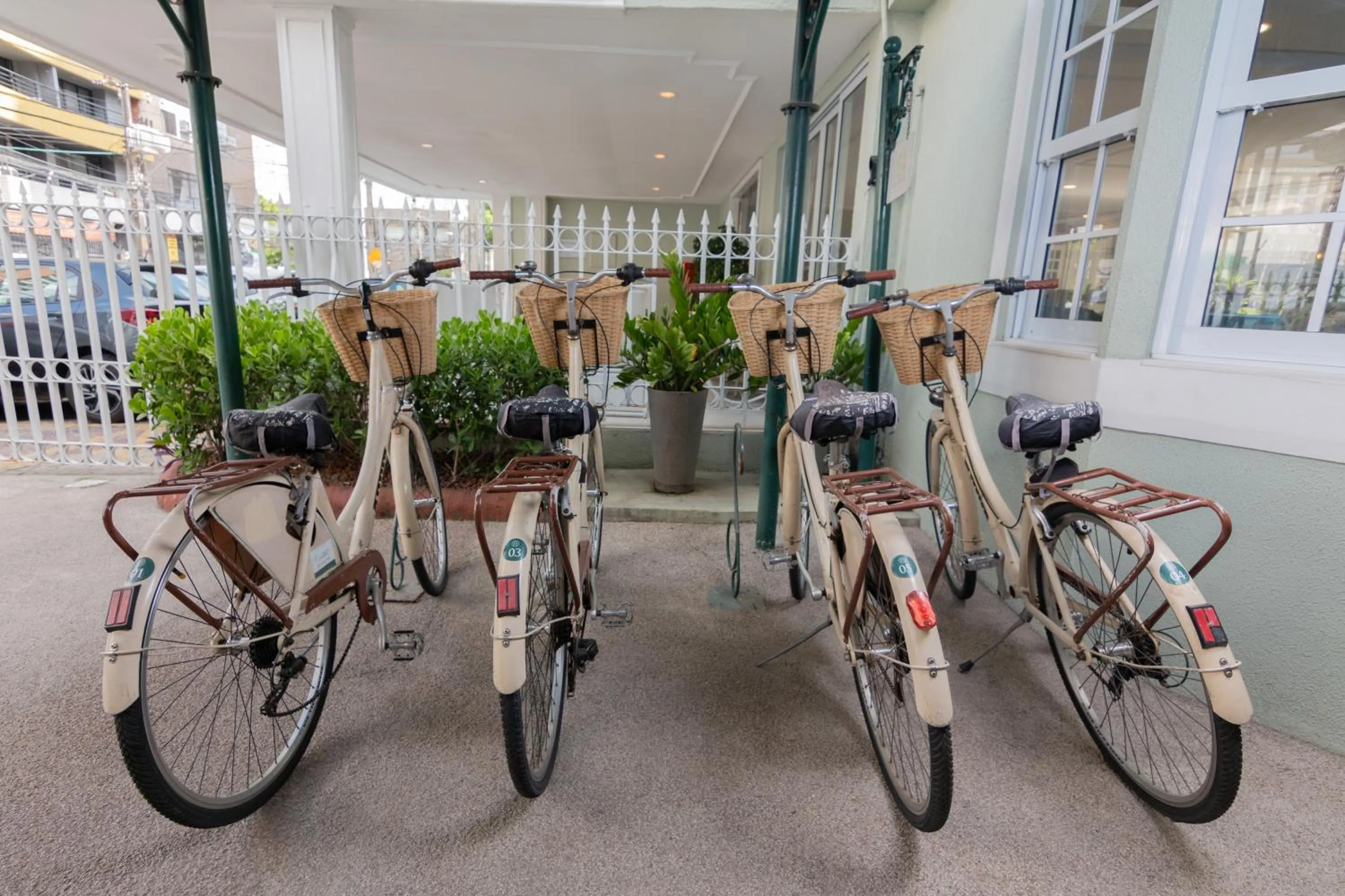 Cycling in Hotel Villa Mayor Charme