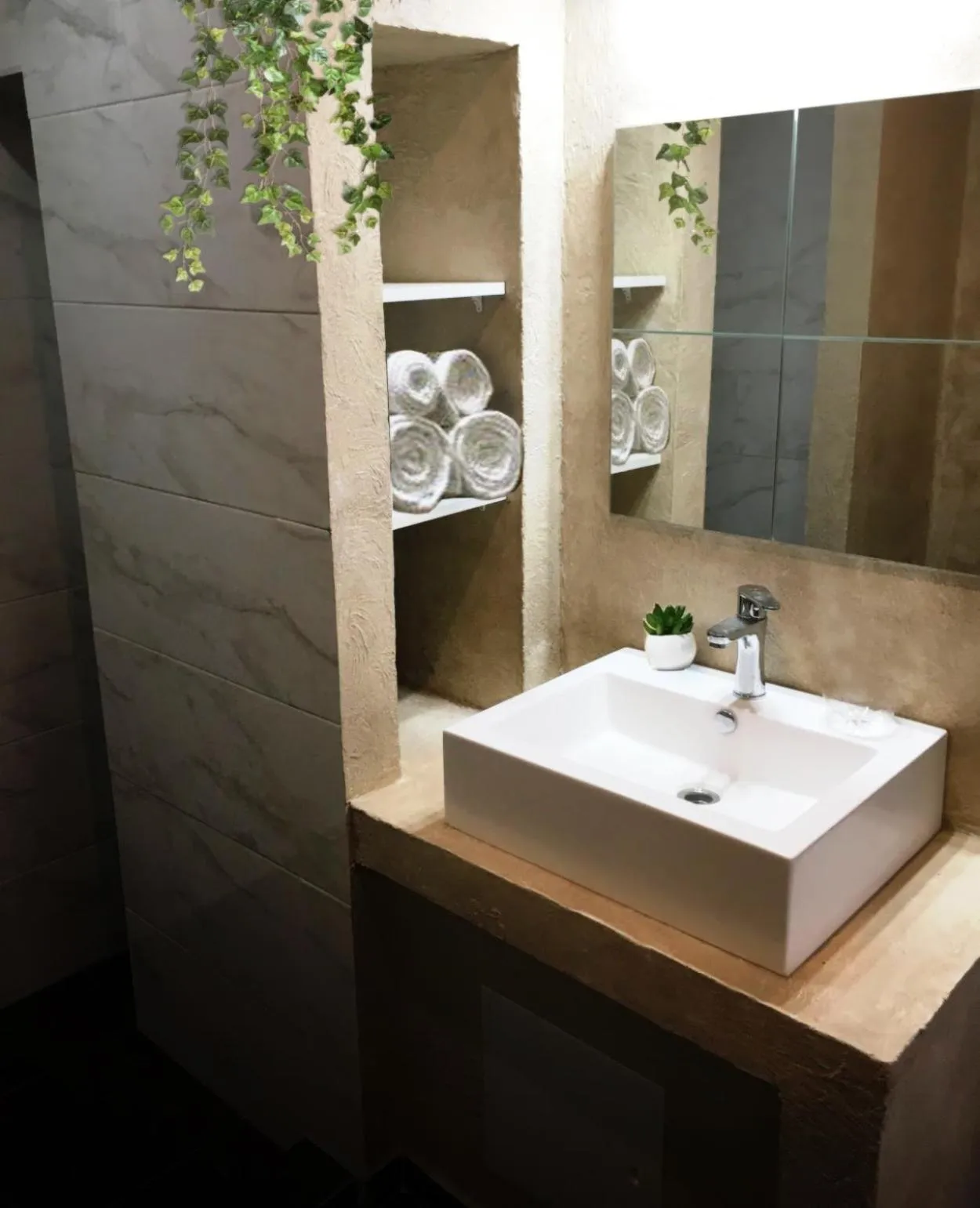 Bathroom in Csiki Hotel