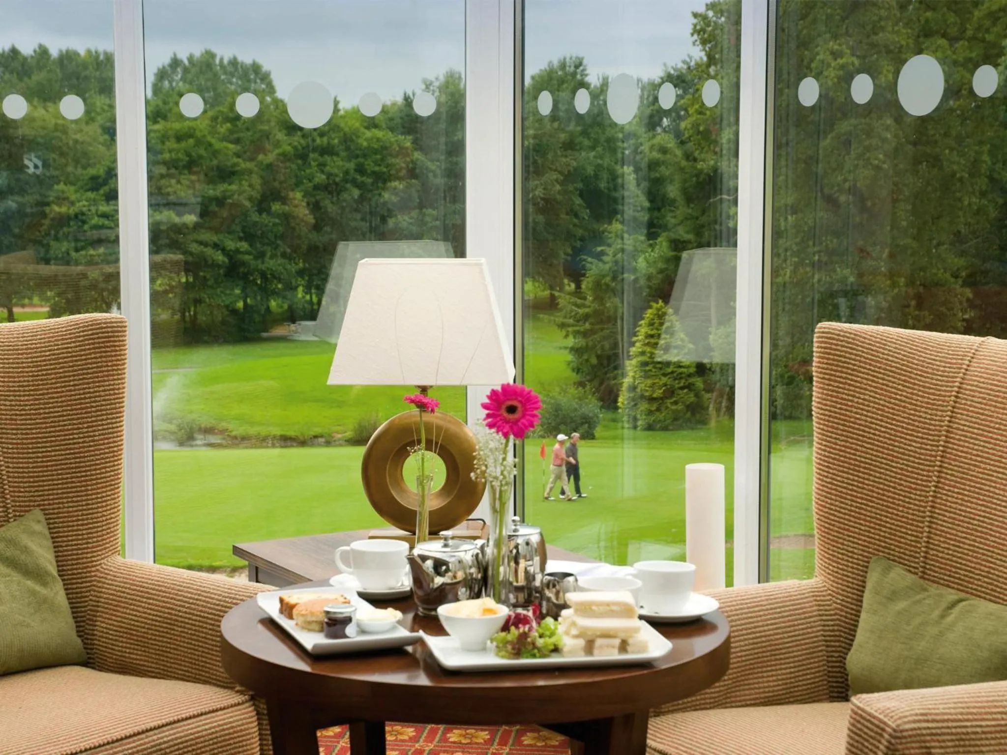 Lounge or bar in Macdonald Hill Valley Hotel, Spa & Golf Resort