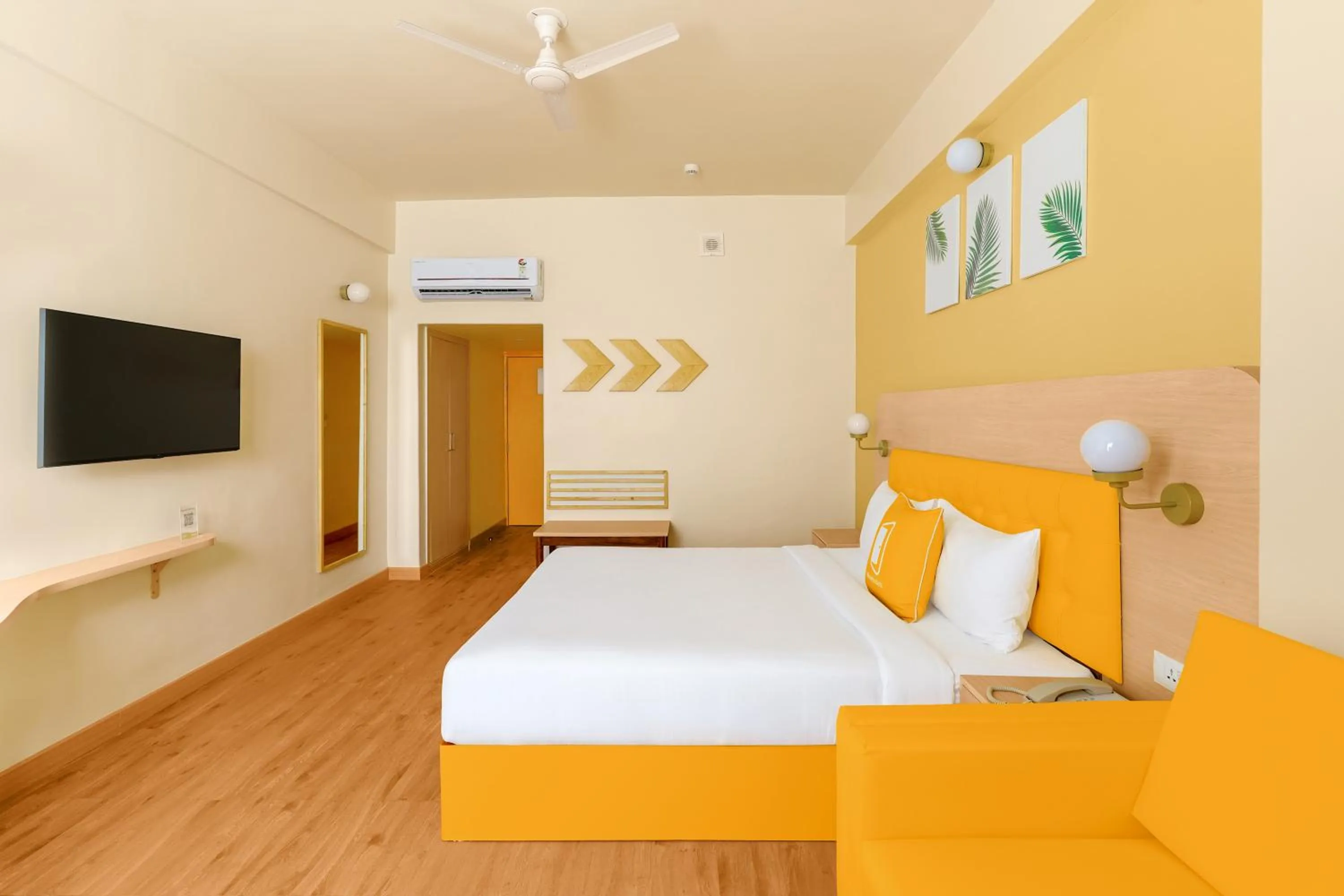 Bedroom, Bed in Bloom Hotel - Katra