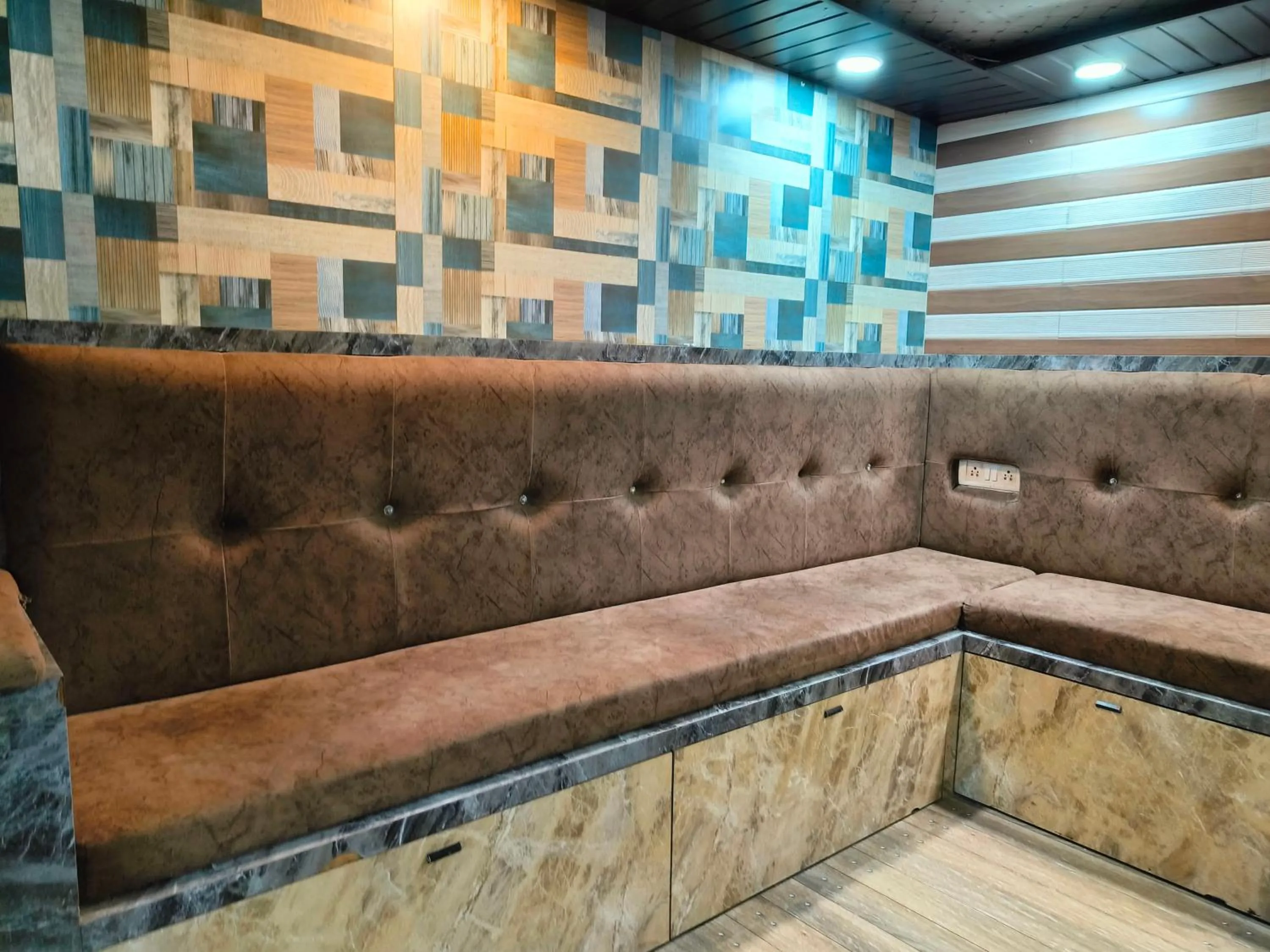 Seating area in Hotel HM International