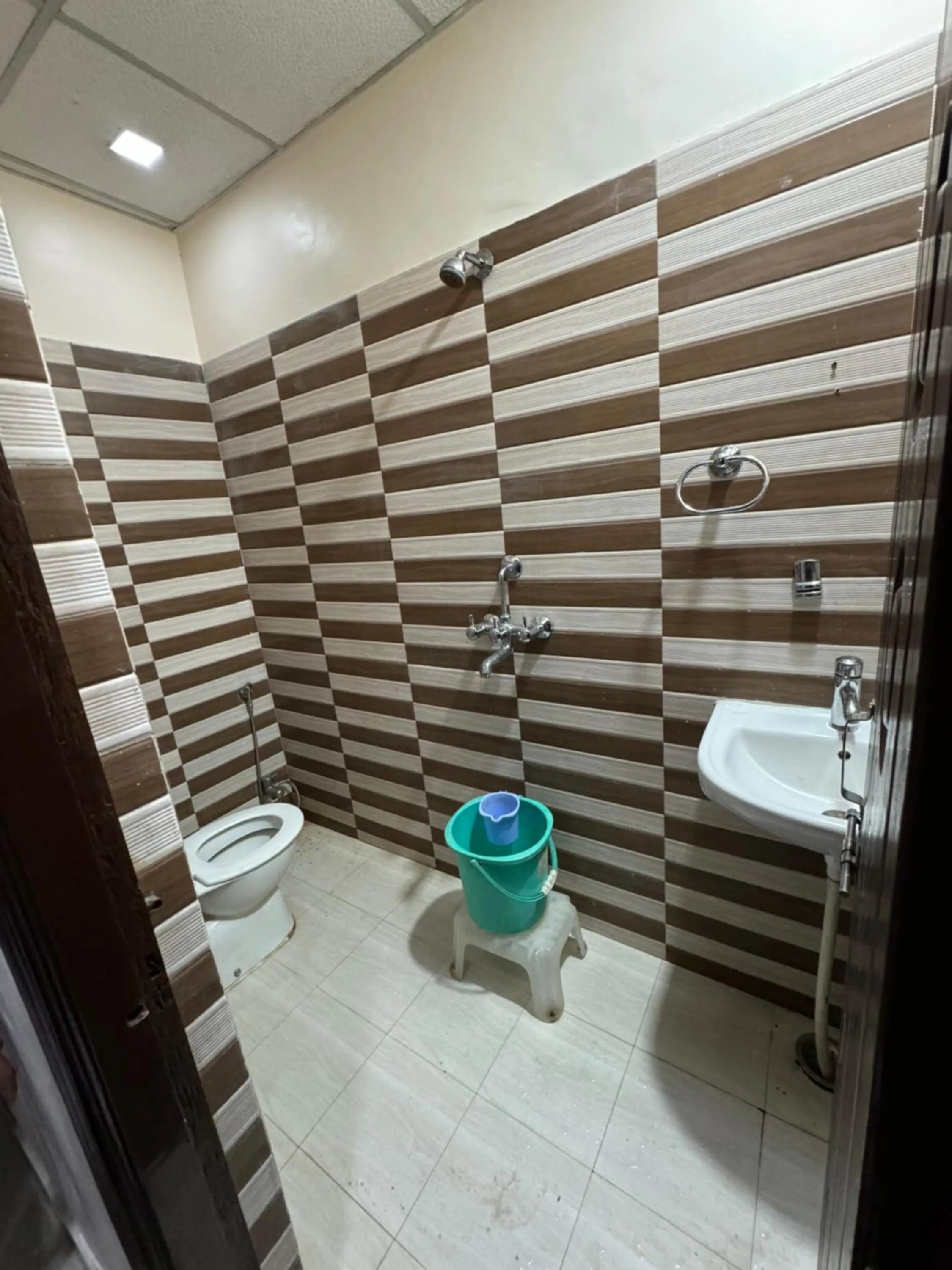 Shower in Hotel HM International