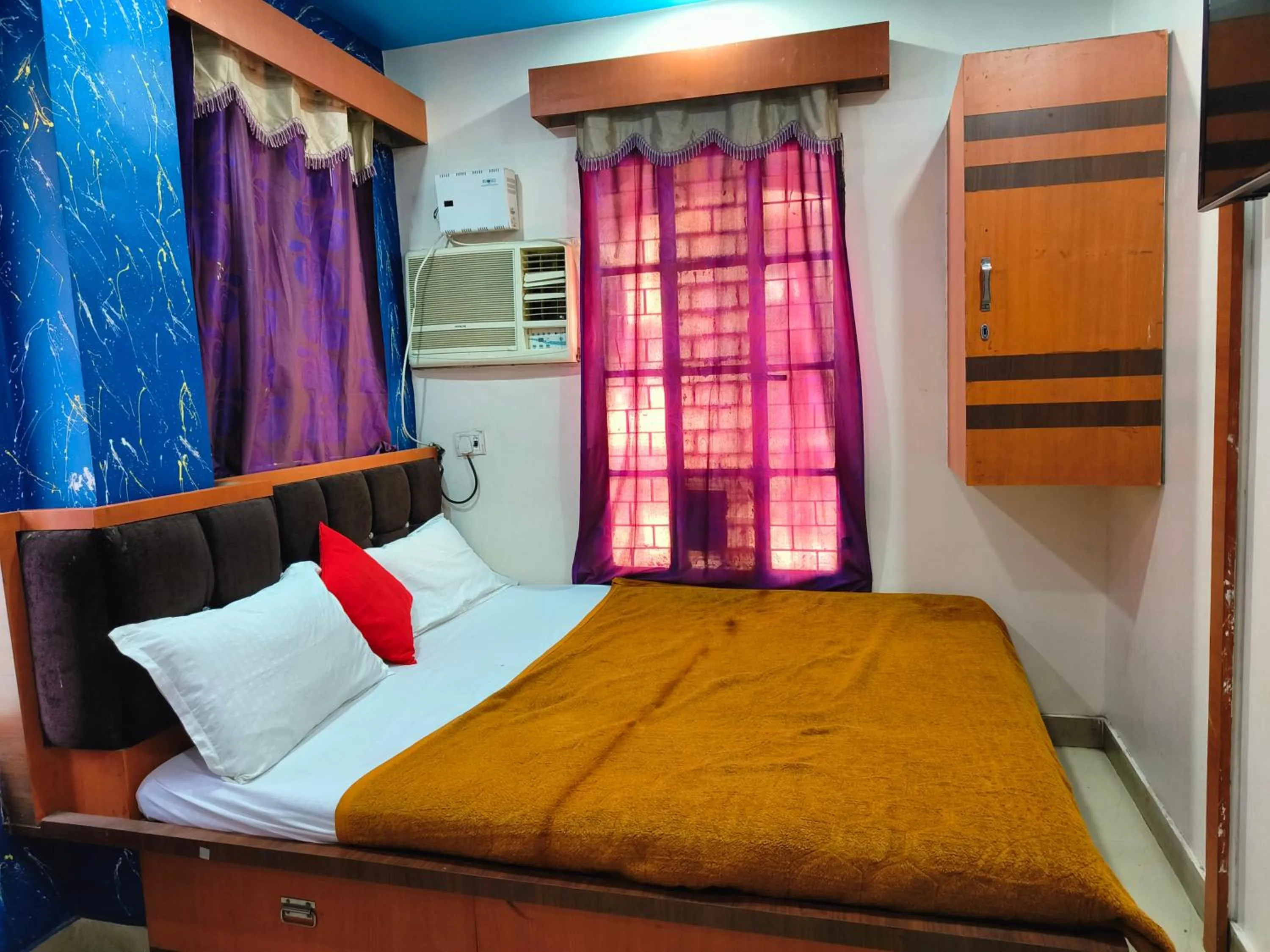 Bed in Hotel HM International