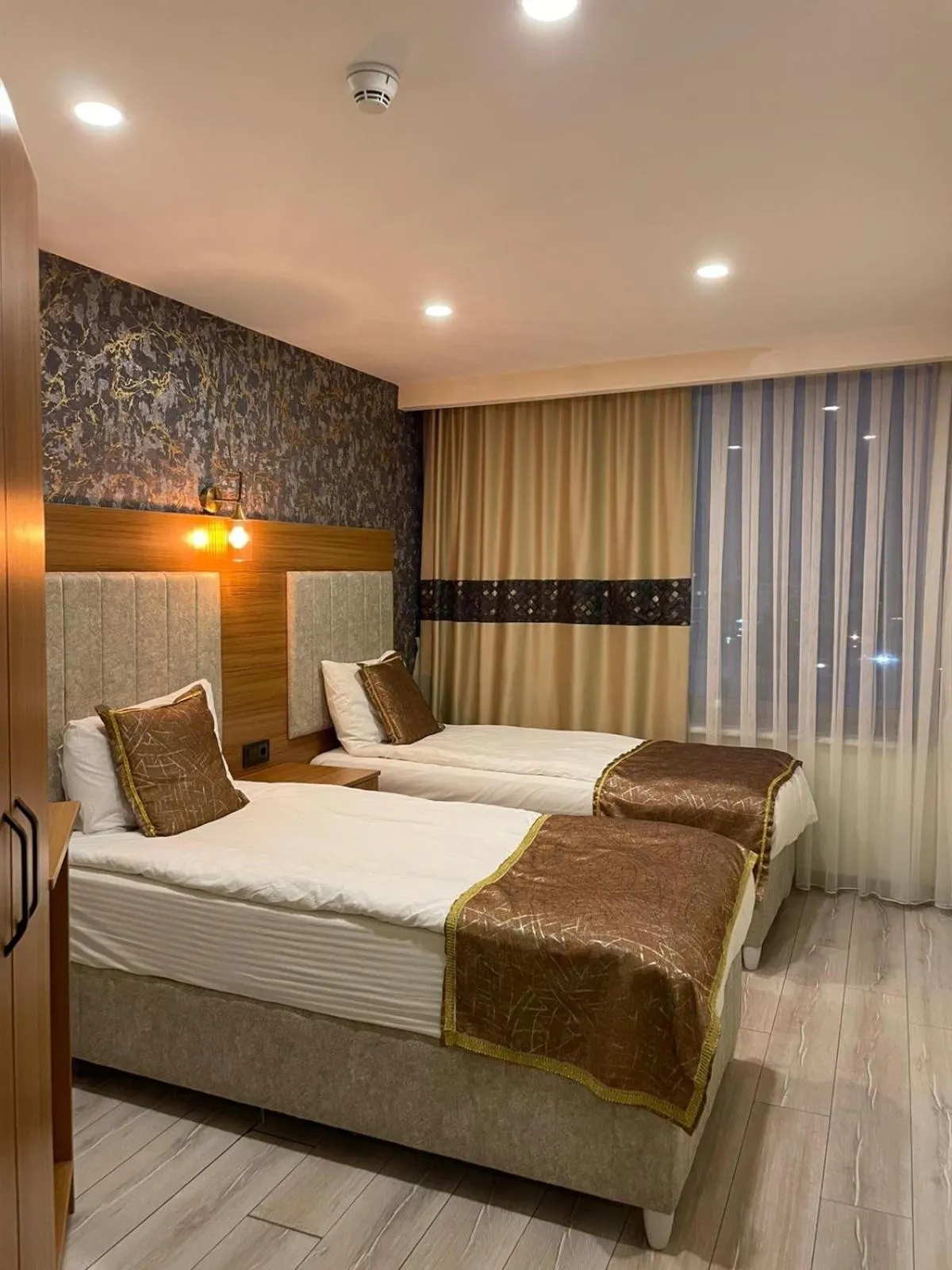 Bed in Golden Lux Hotel Antalya
