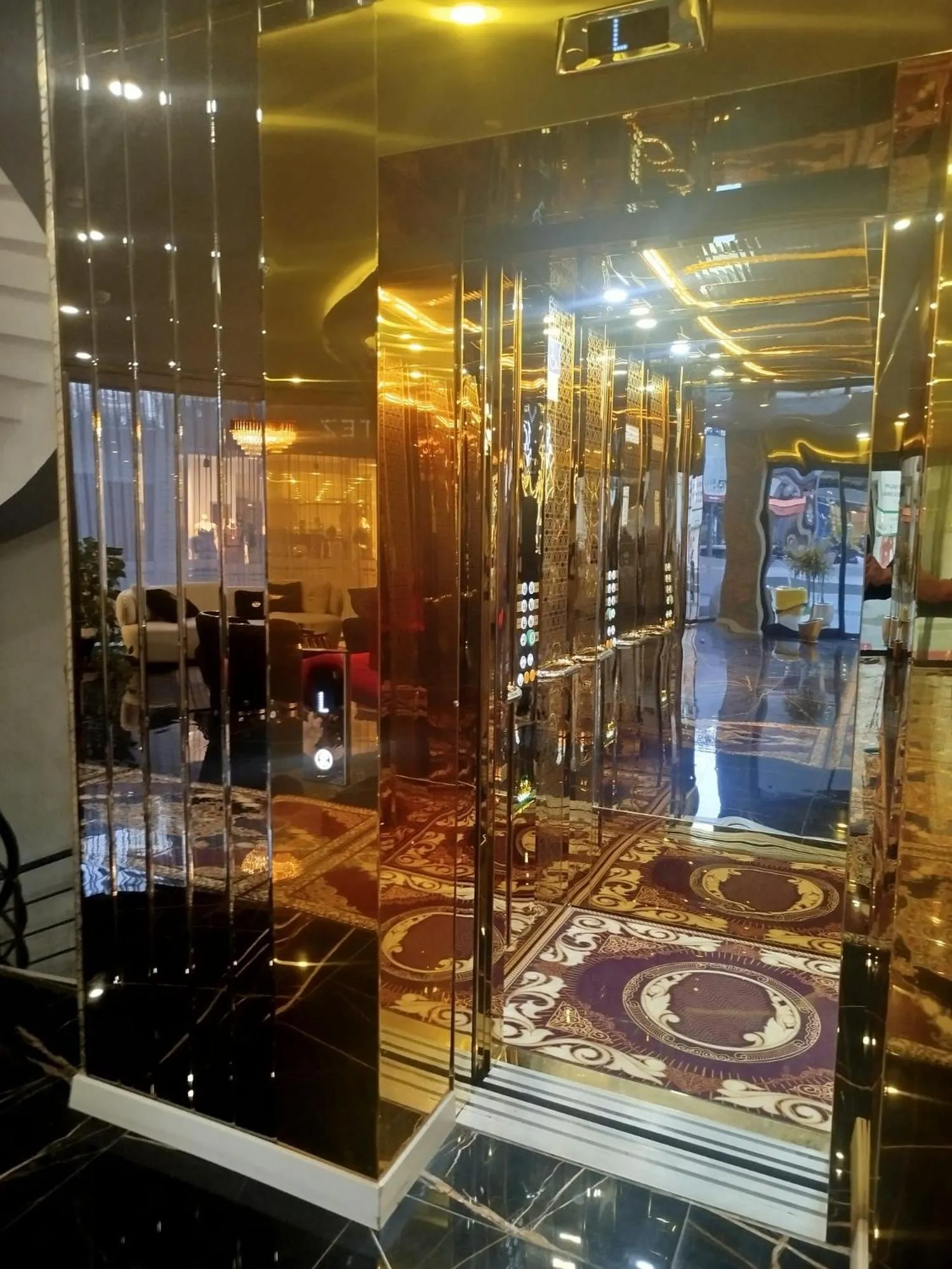 elevator in Golden Lux Hotel Antalya
