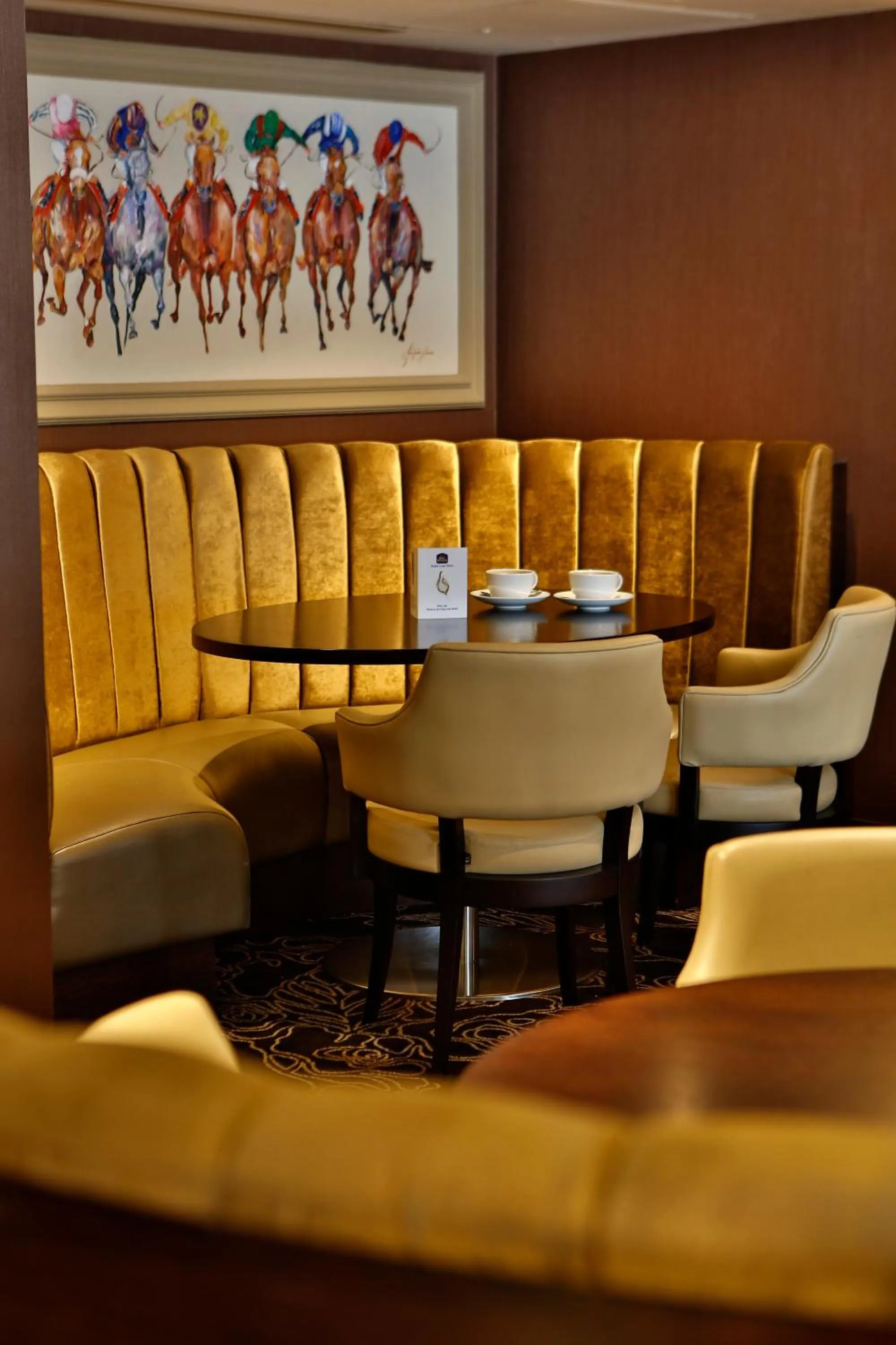 Lounge or bar in Best Western Heath Court Hotel