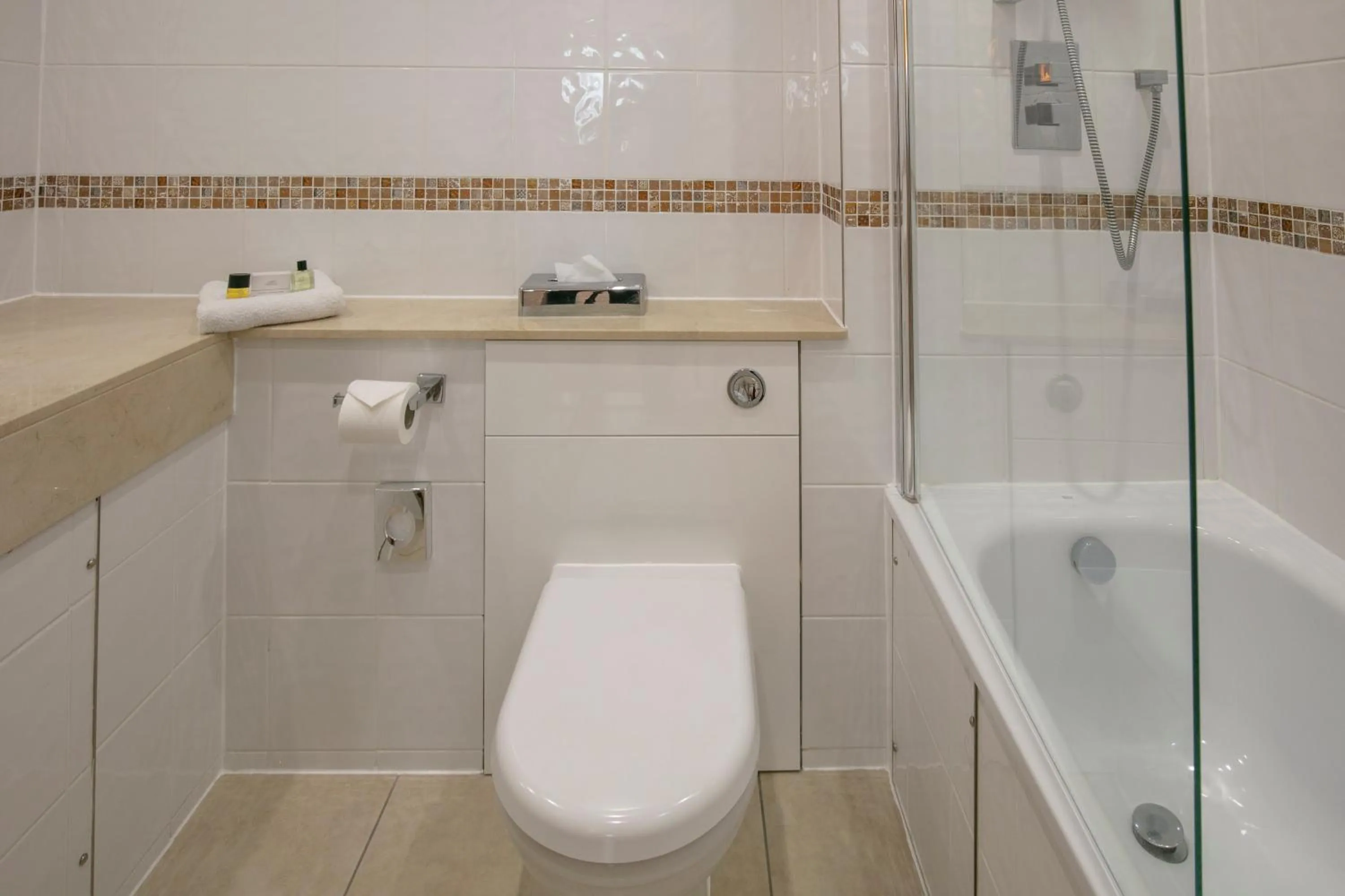 Bathroom in Best Western Heath Court Hotel