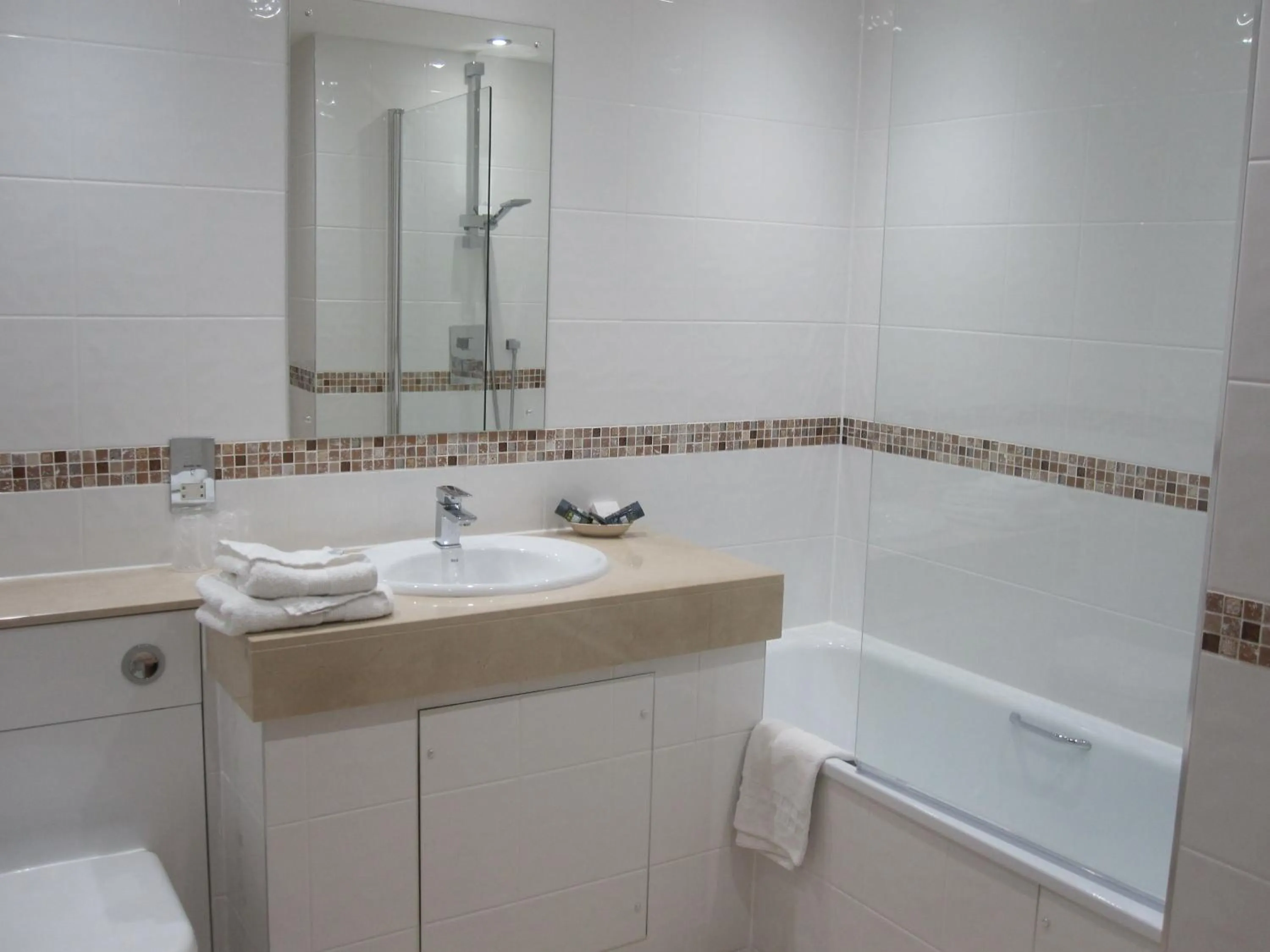 Bathroom in Best Western Heath Court Hotel