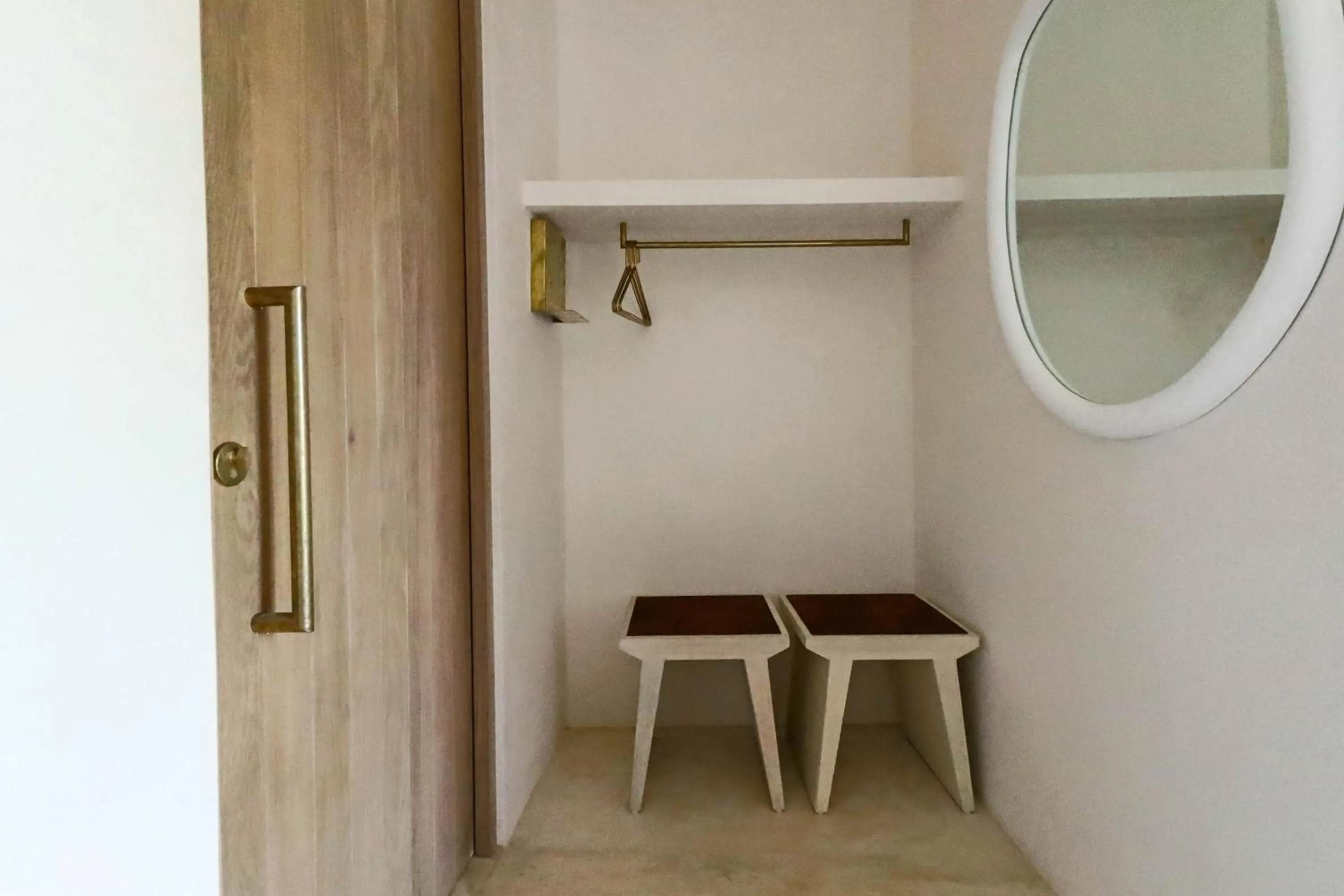 wardrobe in Suites Panamera