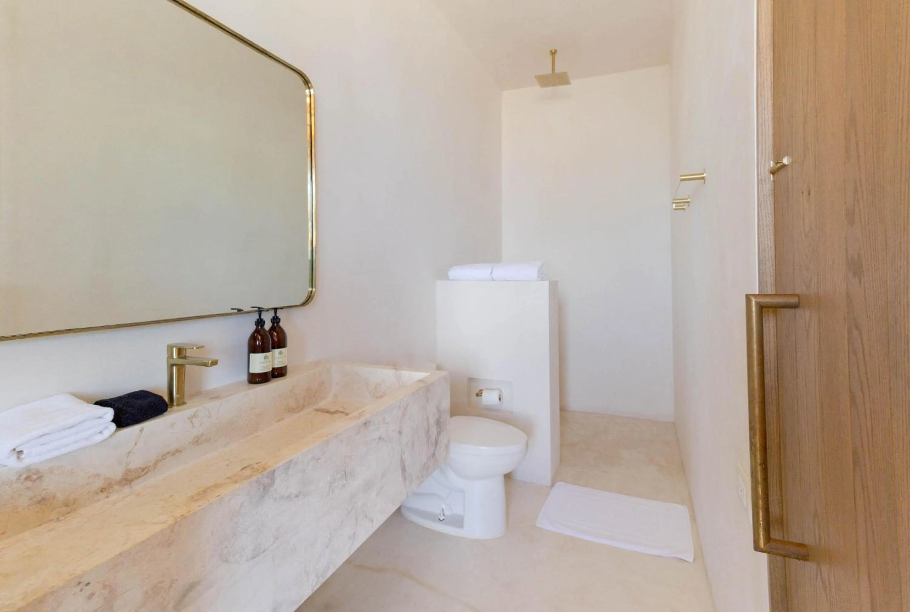 Toilet in Suites Panamera