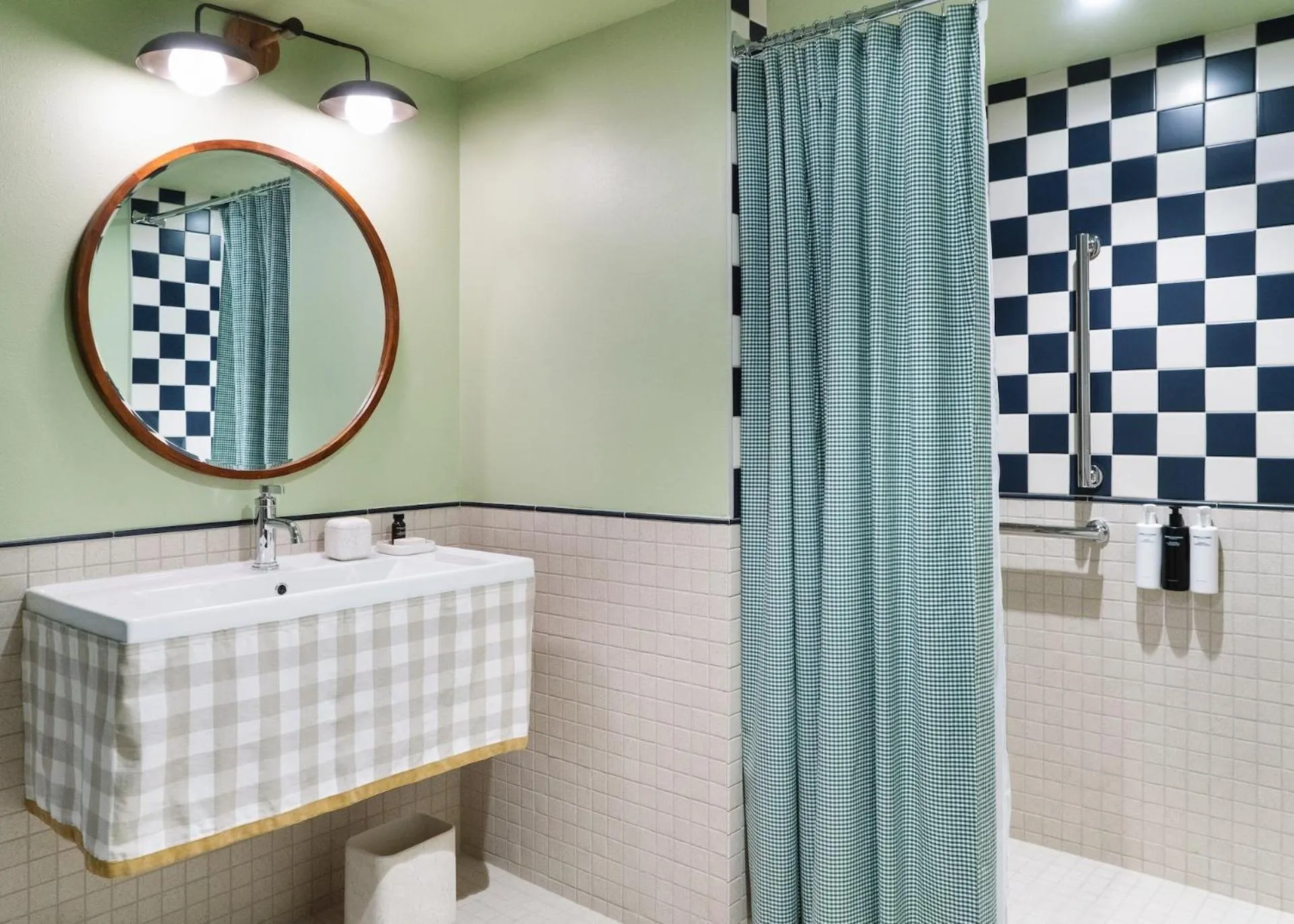 Shower in ARRIVE Albuquerque