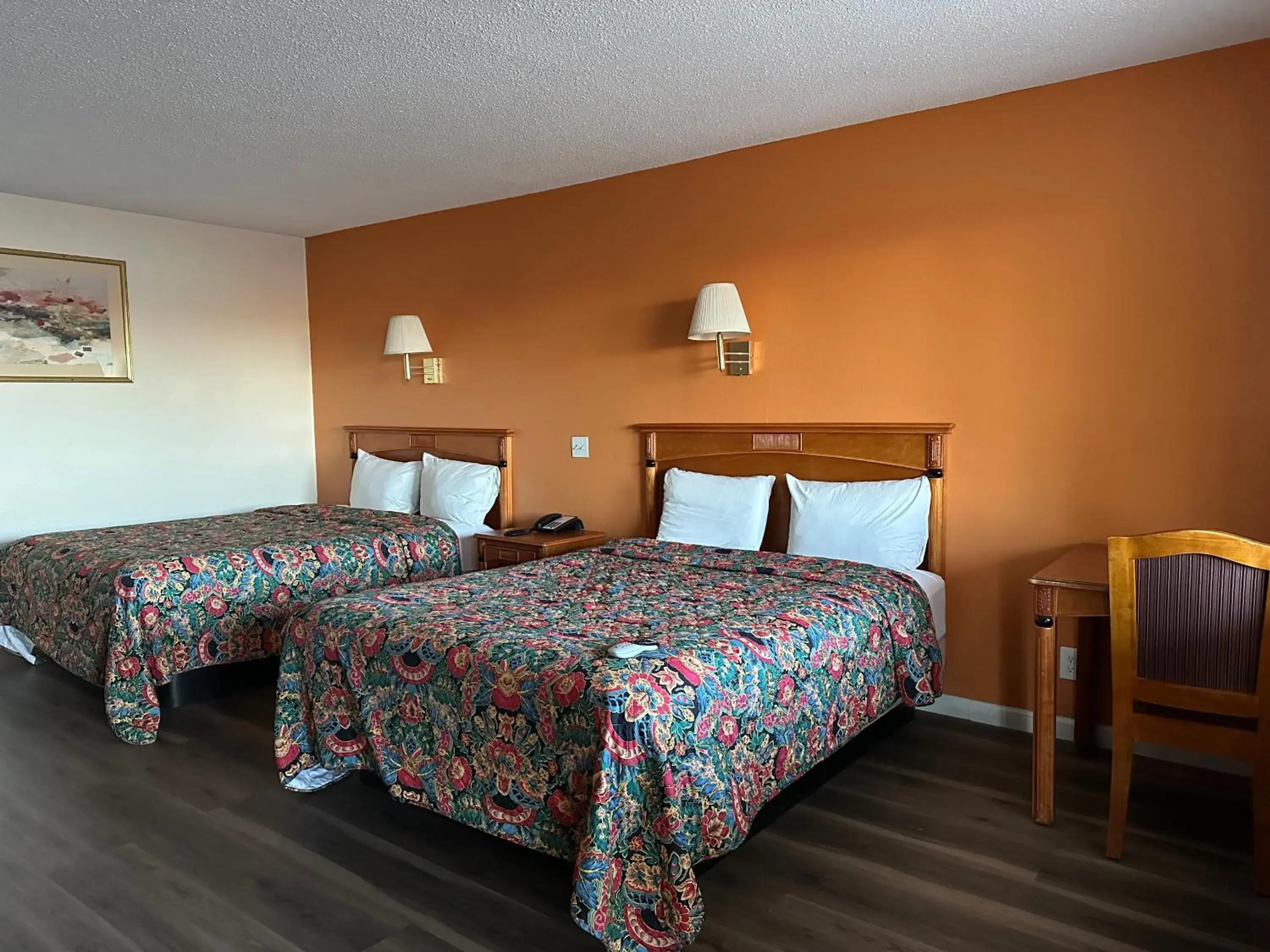 Queen Room with Two Queen Beds - single occupancy - Non Smoking in Regal Inn Las Vegas New Mexico Queen Room with Two Queen Beds - single occupancy - Non Smoking in Regal Inn Las Vegas New Mexico