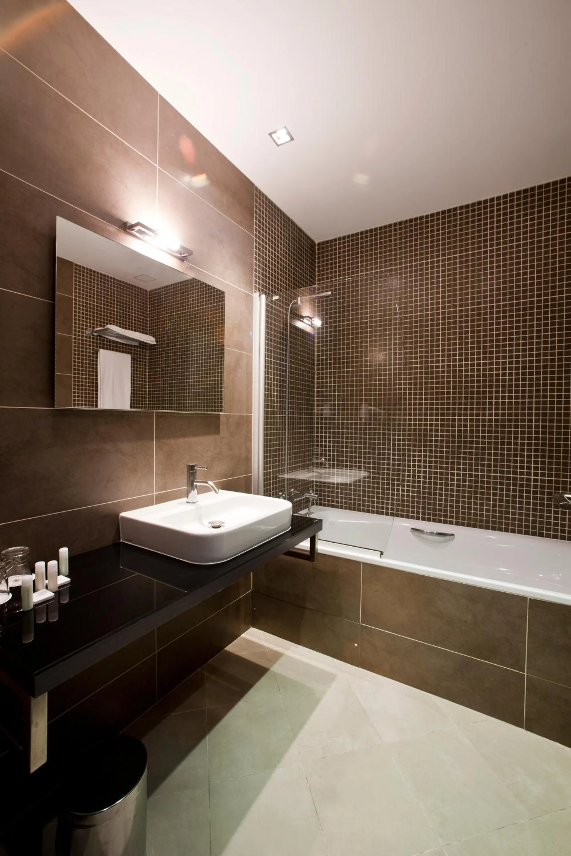 Bathroom in Sercotel Plaza Feria