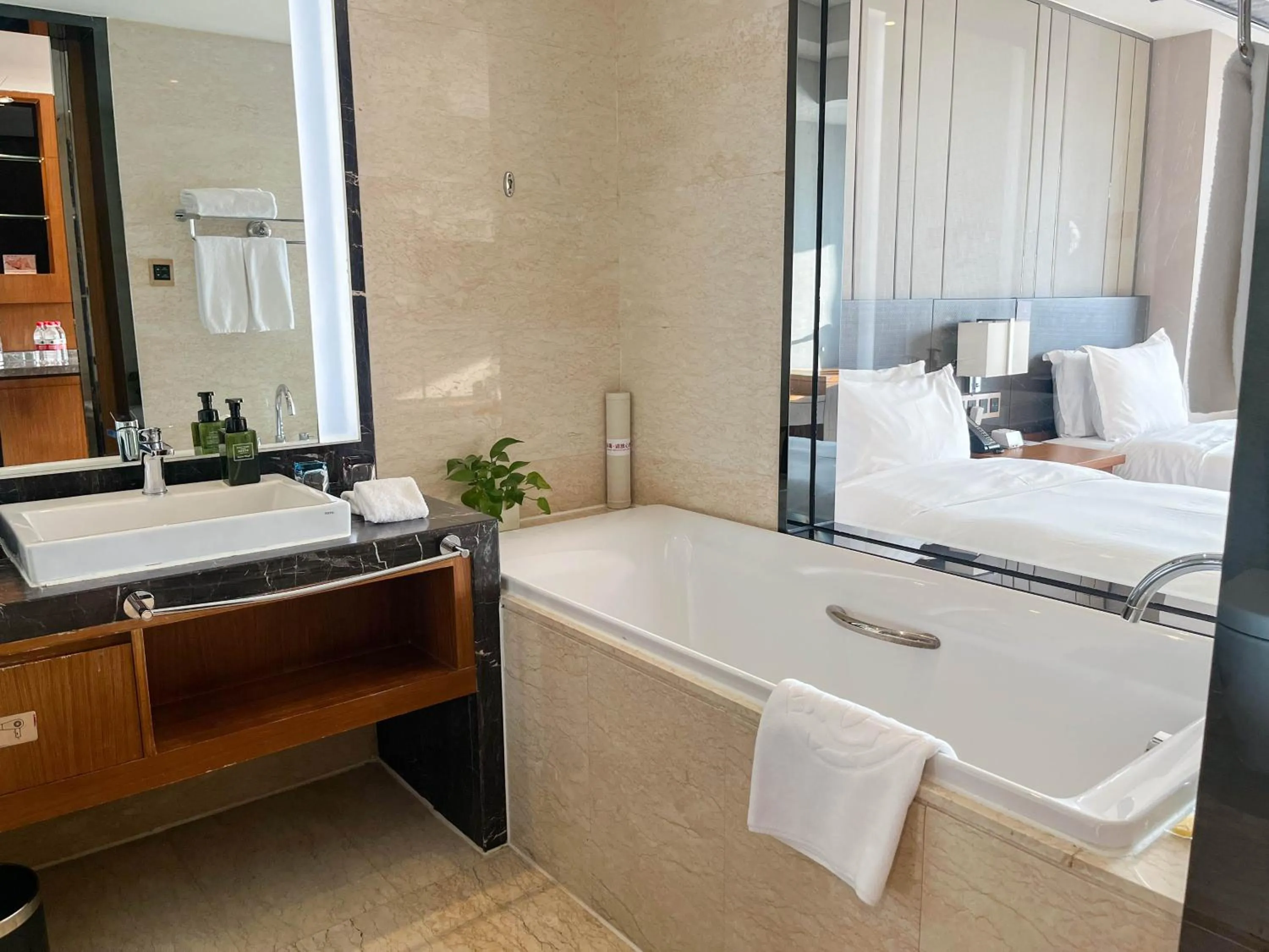 Bed in Swiss Grand Nanchang