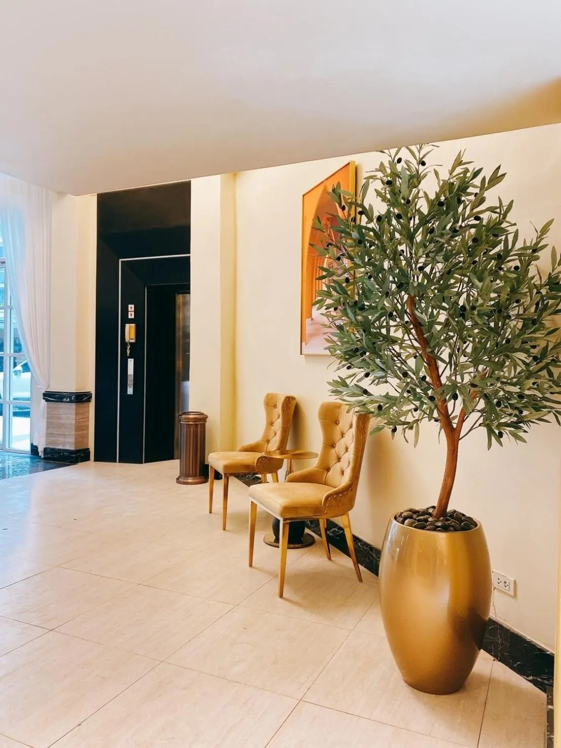 Seating area in Kastel Bangkok Hotel