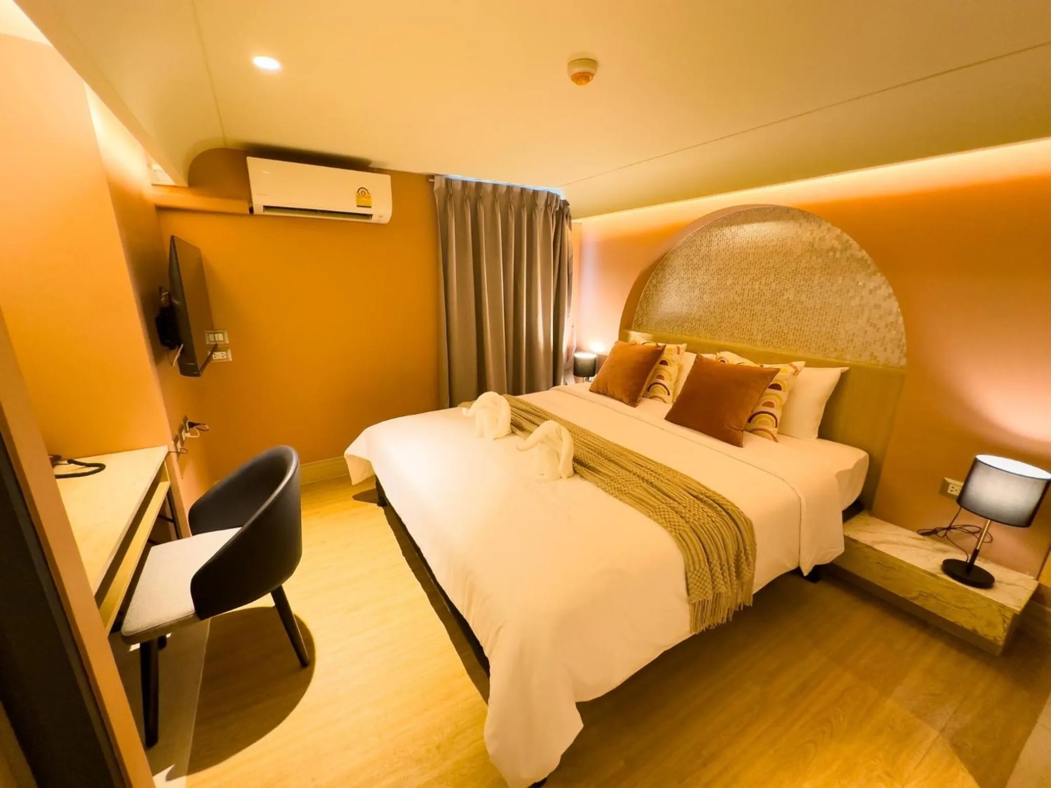 Bed in Kastel Bangkok Hotel