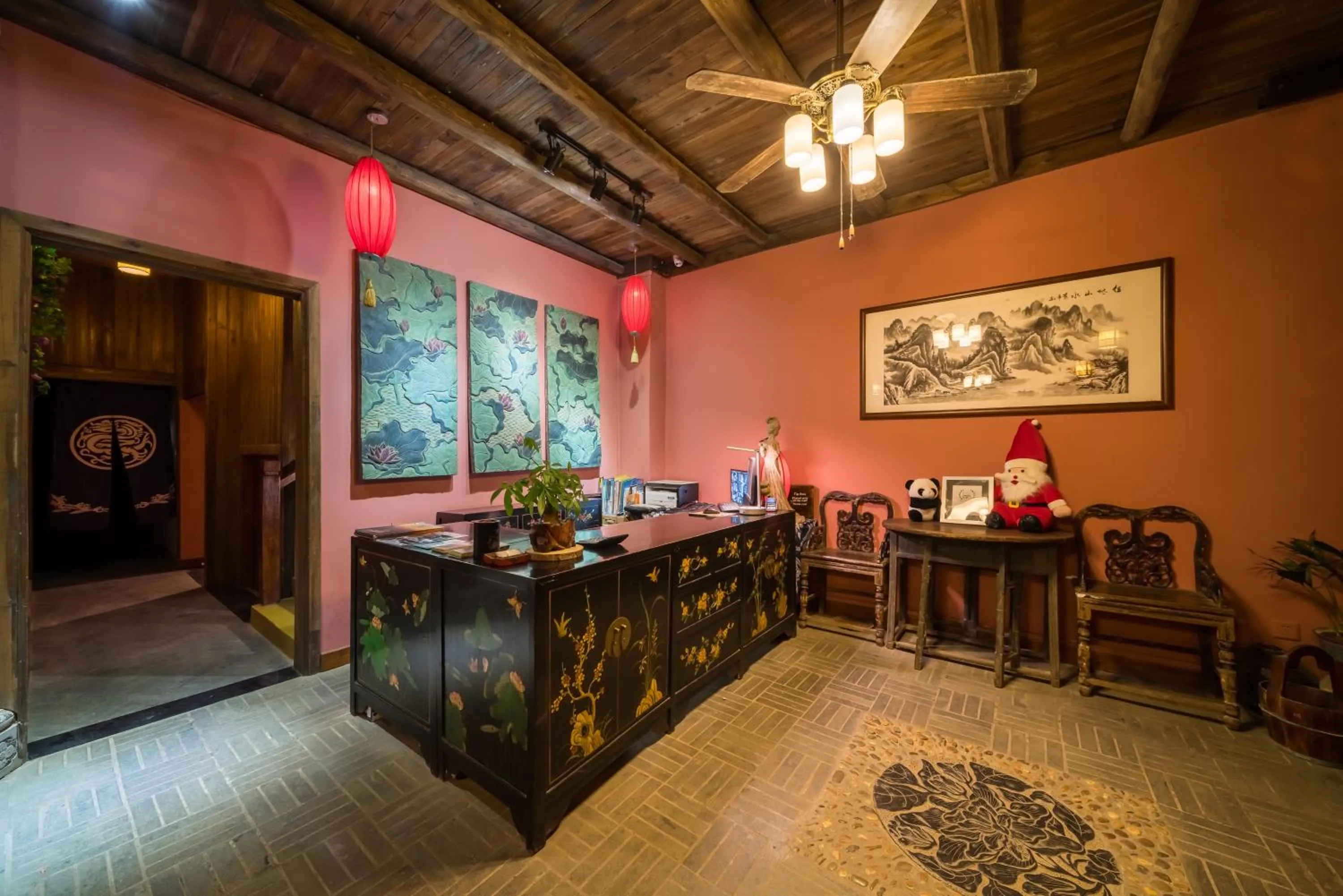Decorative detail in Yangshuo Mountain Nest Boutique Hotel