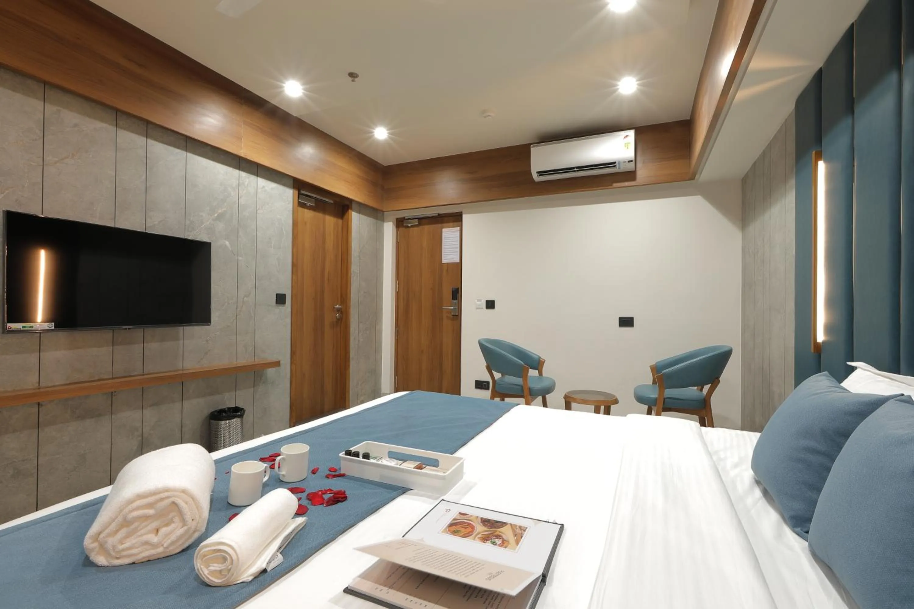 Photo of the whole room, Bed in Plenteous Inn