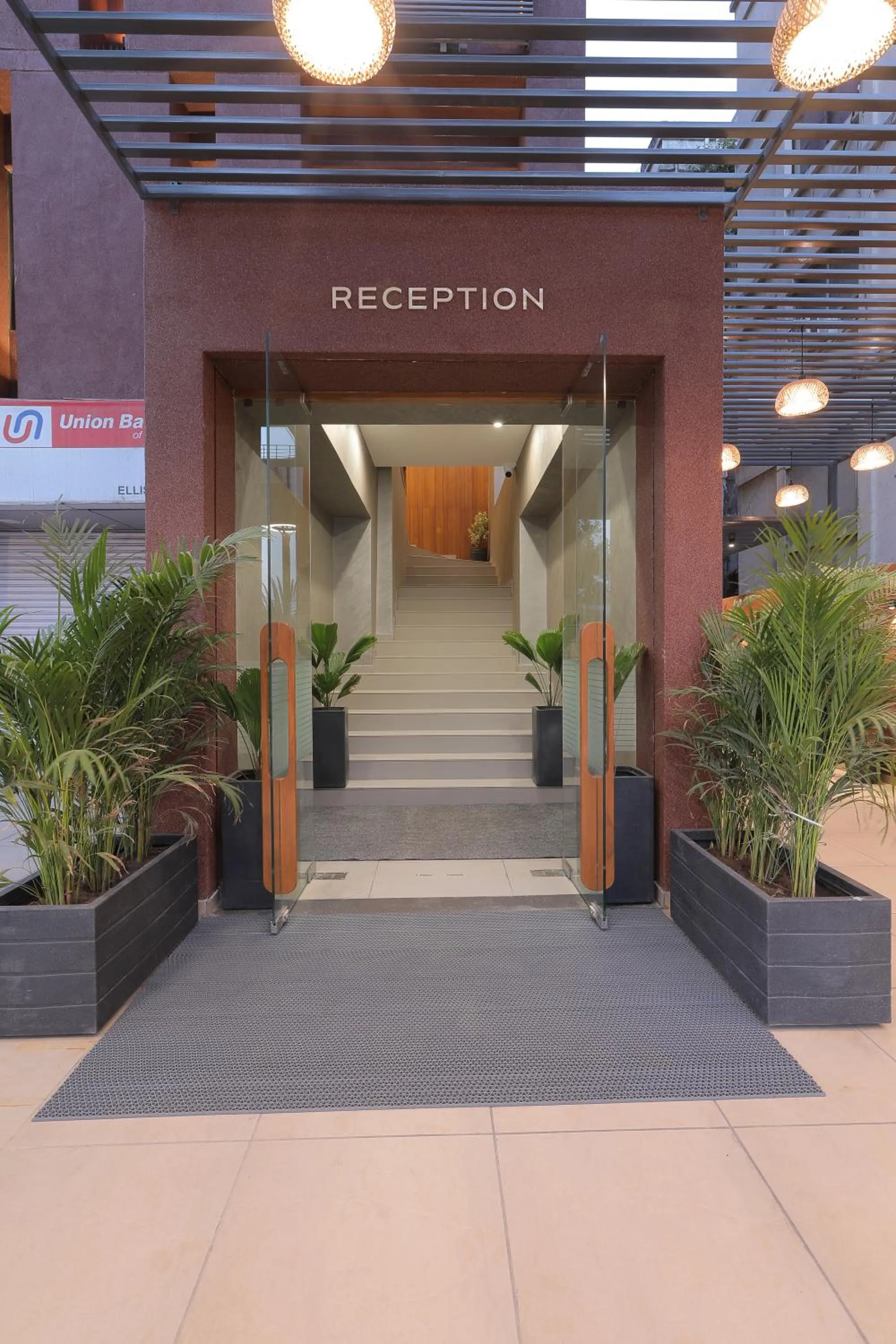 Entertainment in Plenteous Inn