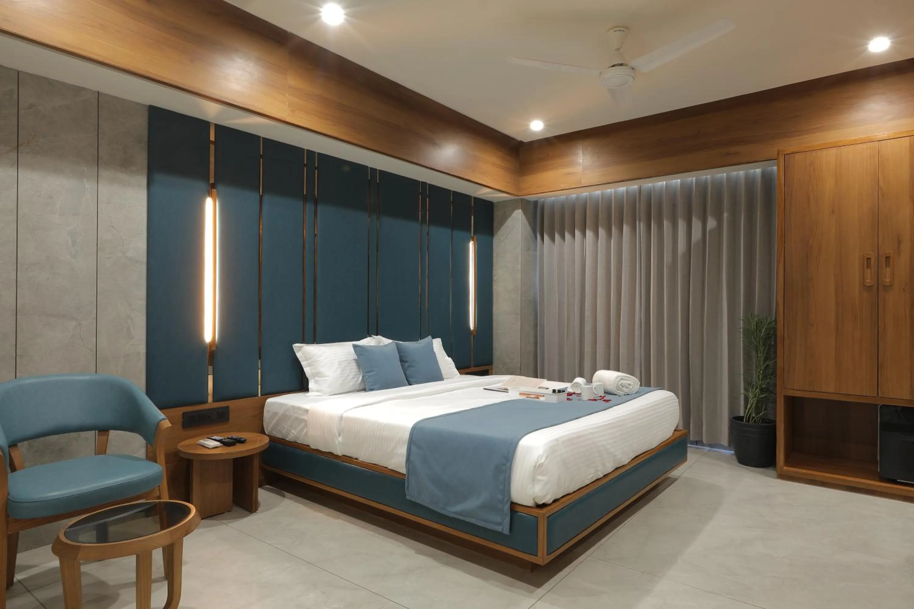 Living room, Bed in Plenteous Inn