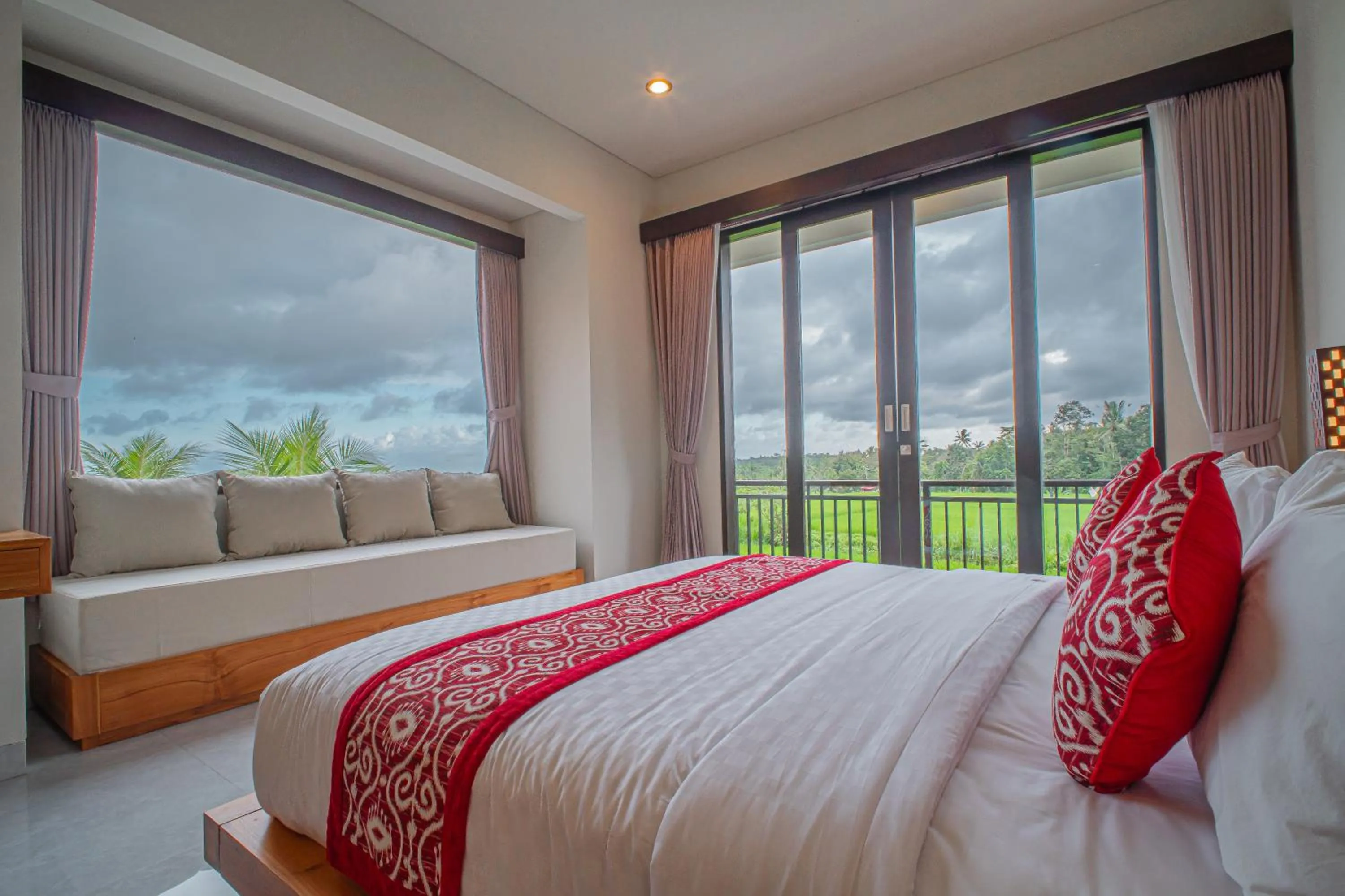 Photo of the whole room, Bed in Mahadewi Sunset Villa