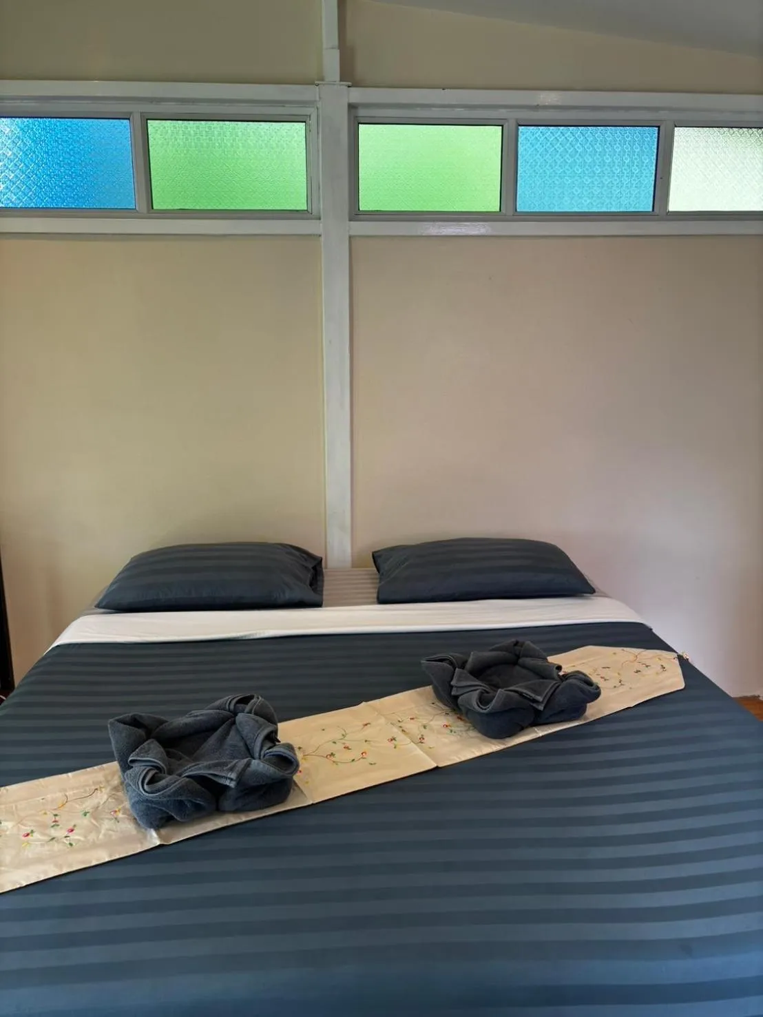 Bed in Khao Sok Jungle Huts Resort