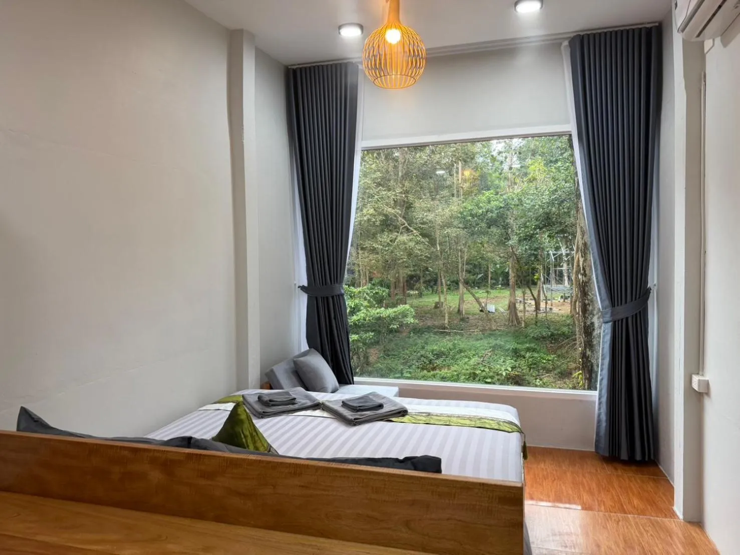 Bedroom, Bed in Khao Sok Jungle Huts Resort