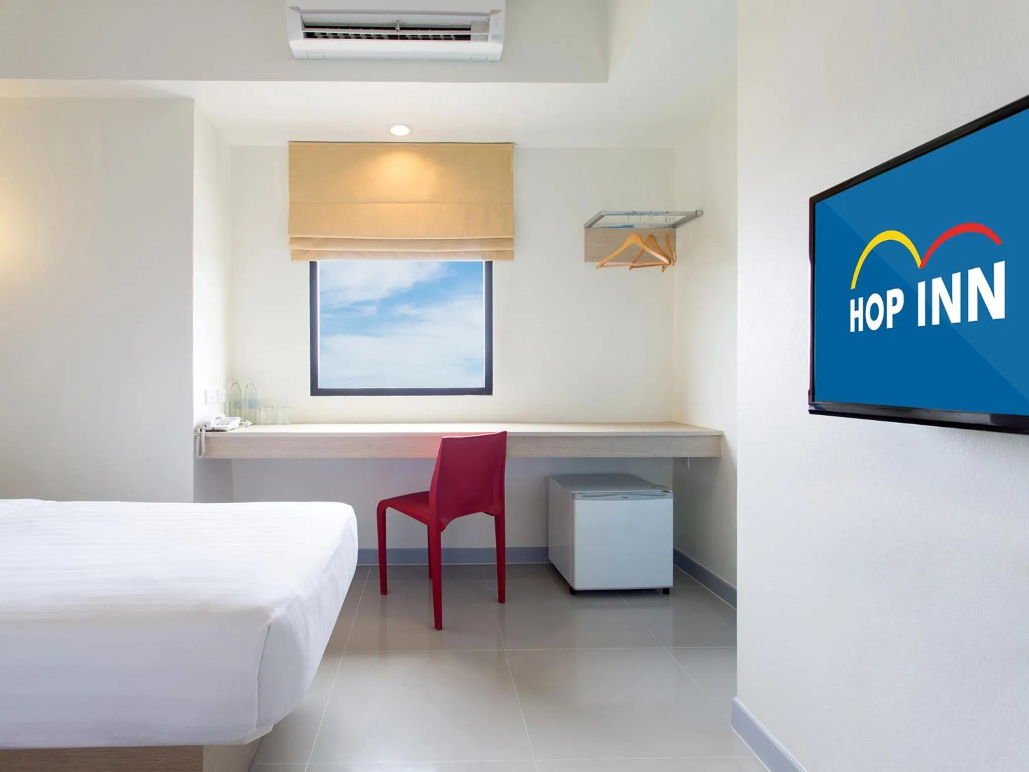 Bedroom, Bed in HOP INN Udonthani