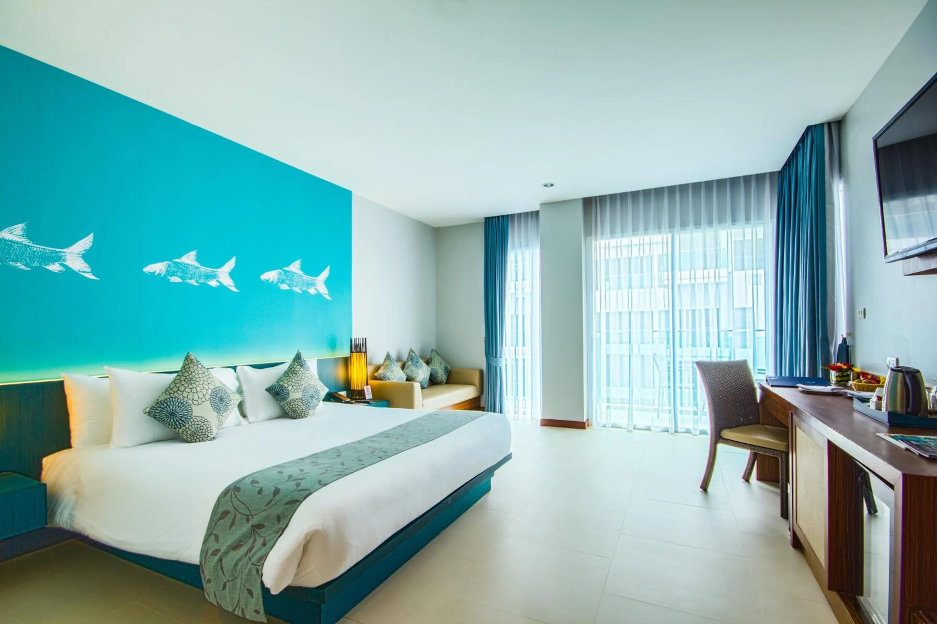 TV and multimedia, Bed in Fishermens Harbour Urban Resort - SHA Extra Plus