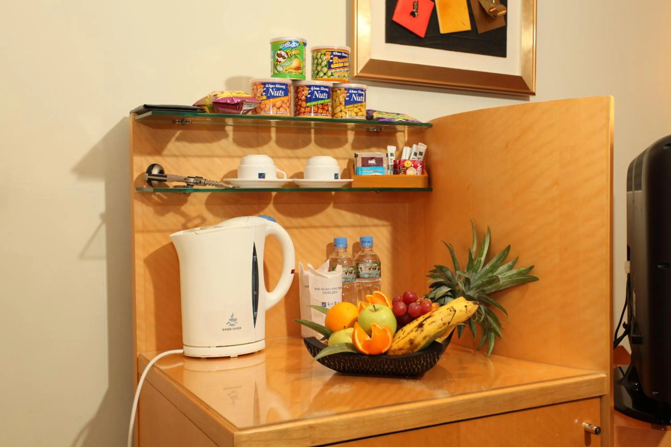 Coffee/tea facilities in Lakeshore Hotel & Apartments