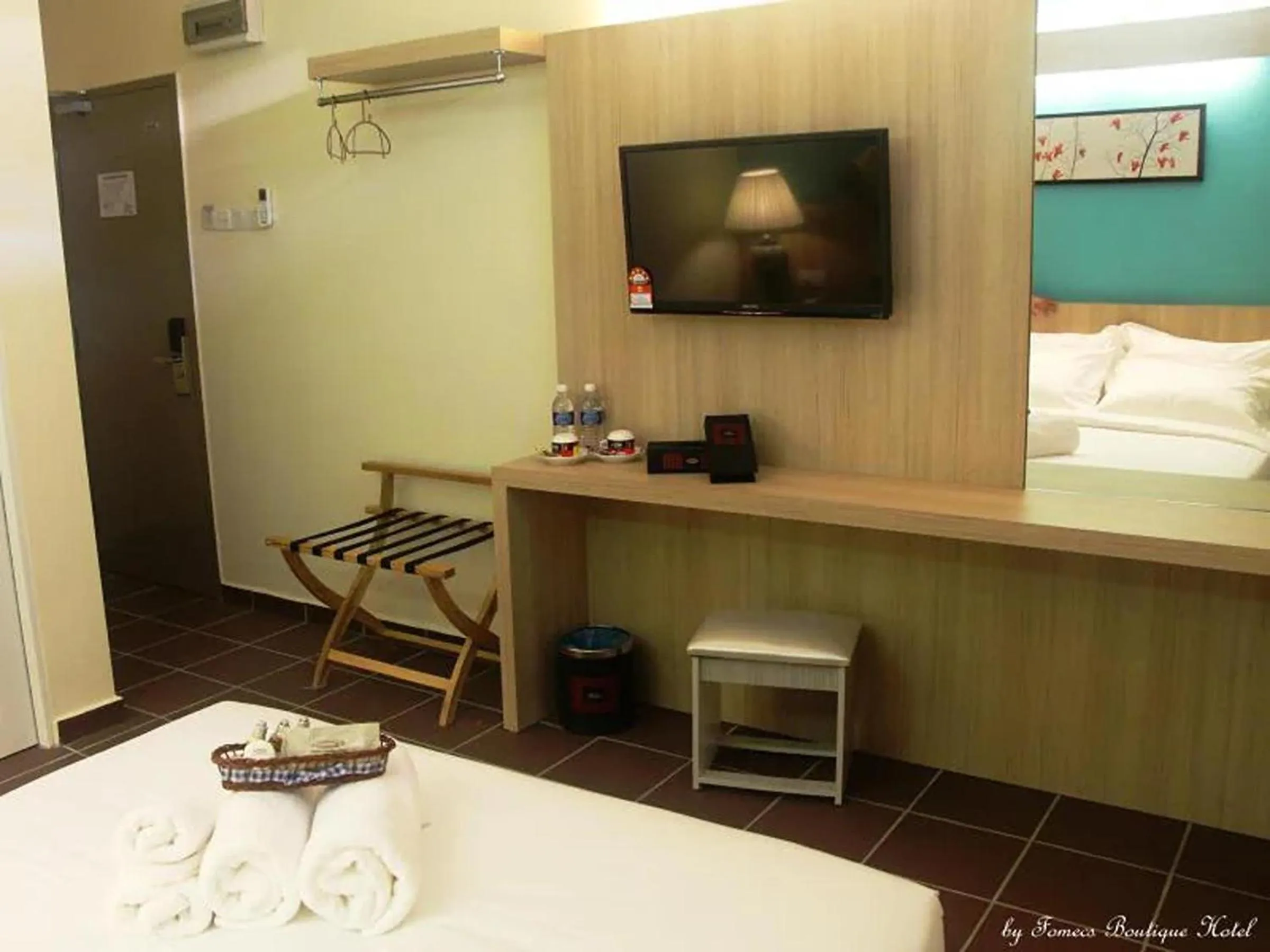 Bedroom, Bed in Fomecs Boutique Hotel, Jonker Street