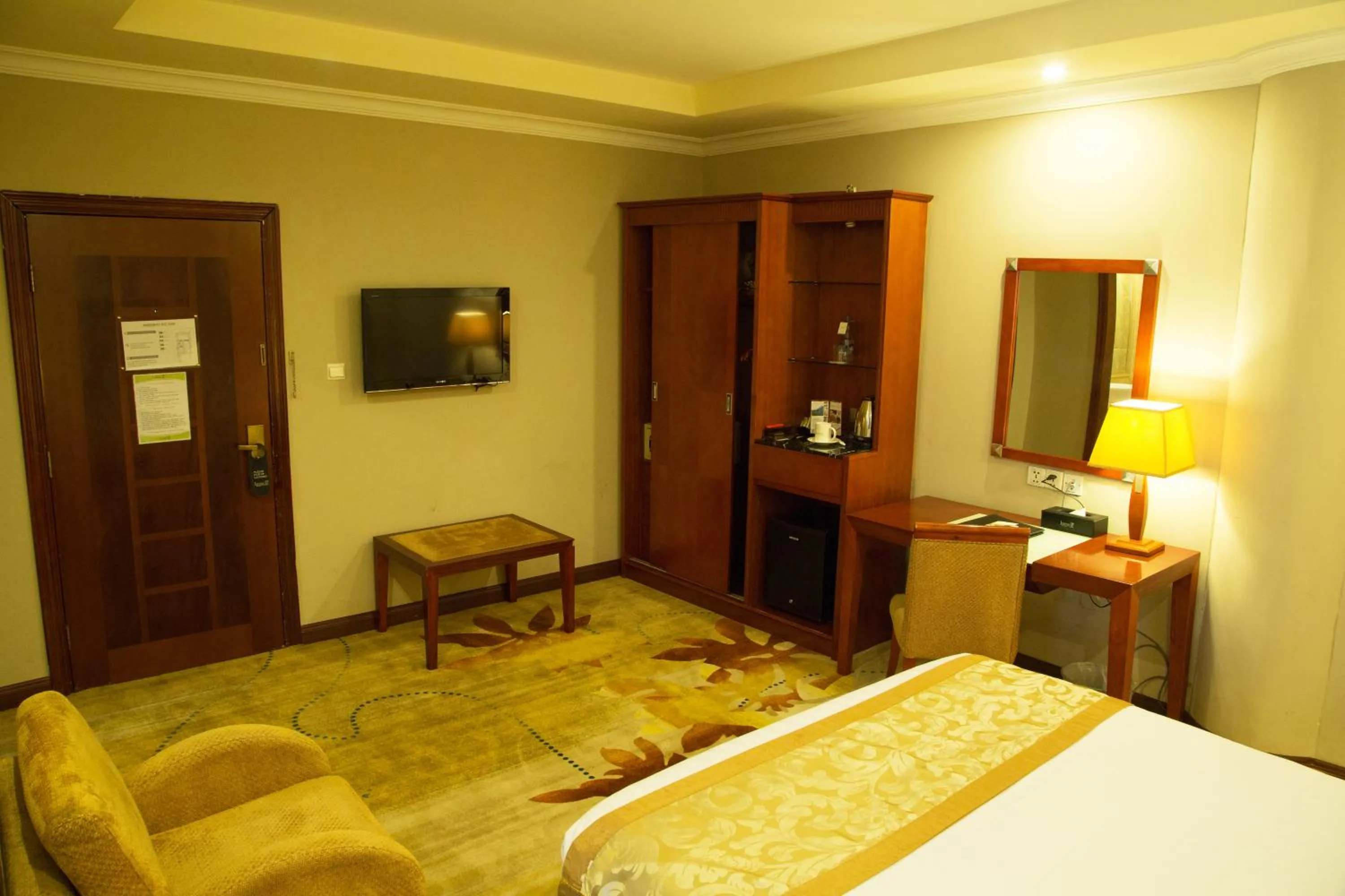 Bedroom, Bed in Jupiter International Hotel - Cazanchis