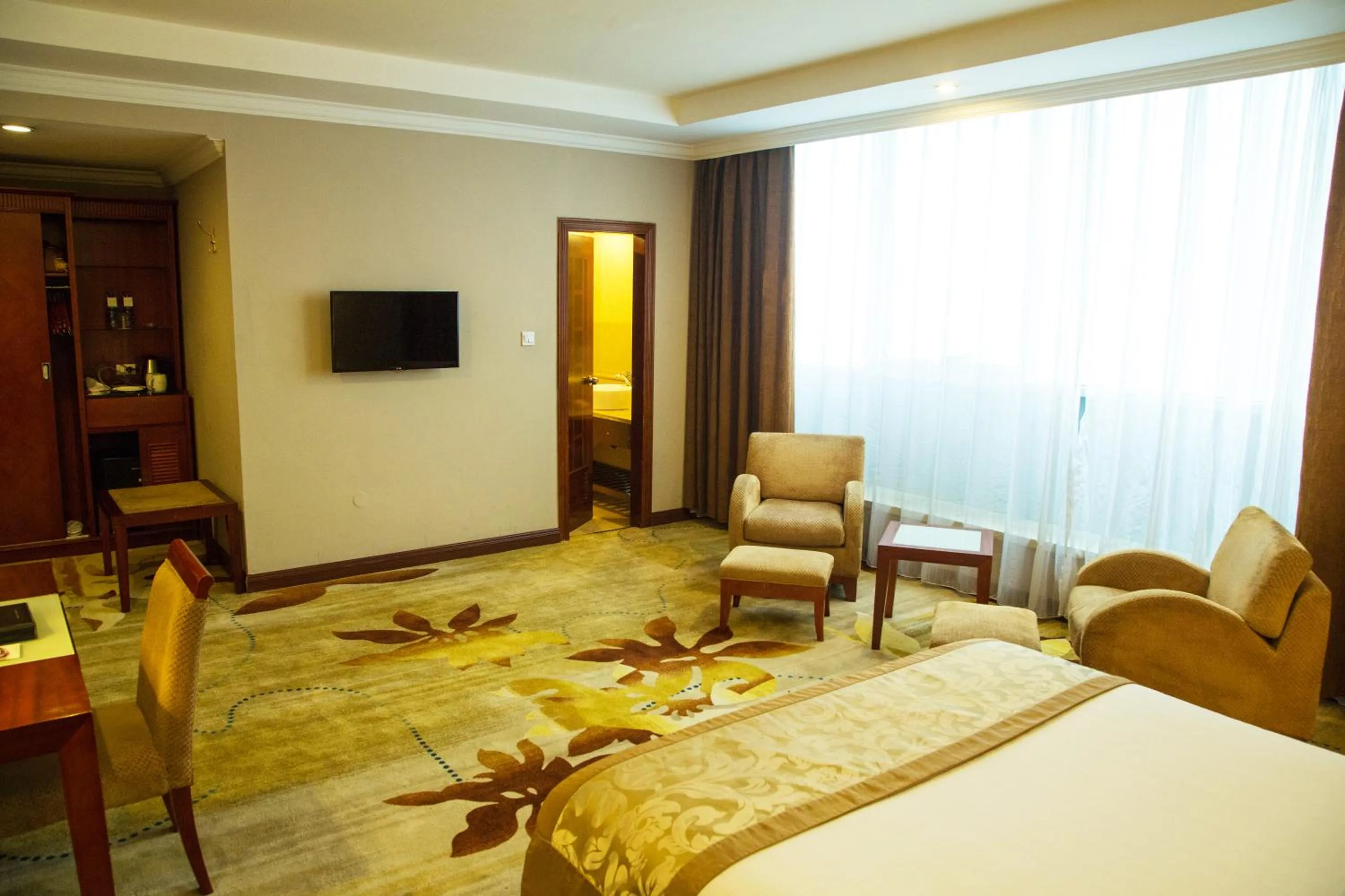 Bedroom, Bed in Jupiter International Hotel - Cazanchis