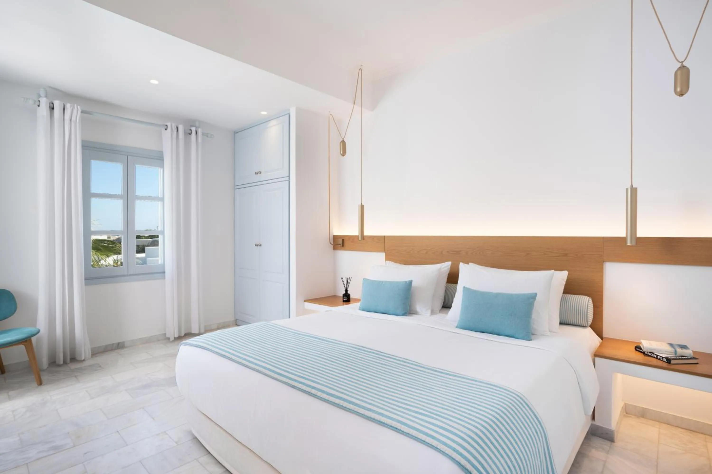 Bed in Santorini Kastelli Resort