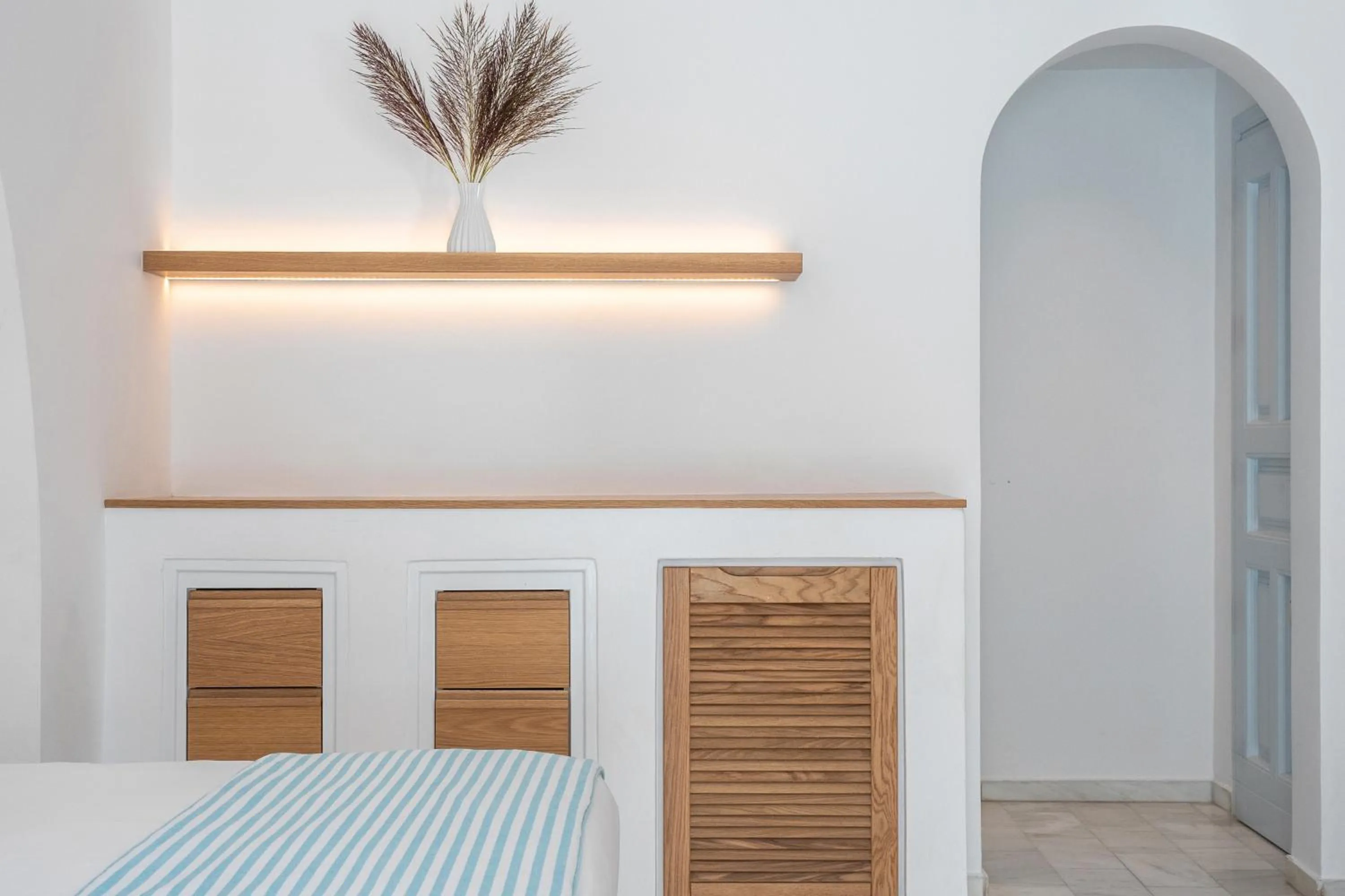 Bed in Santorini Kastelli Resort