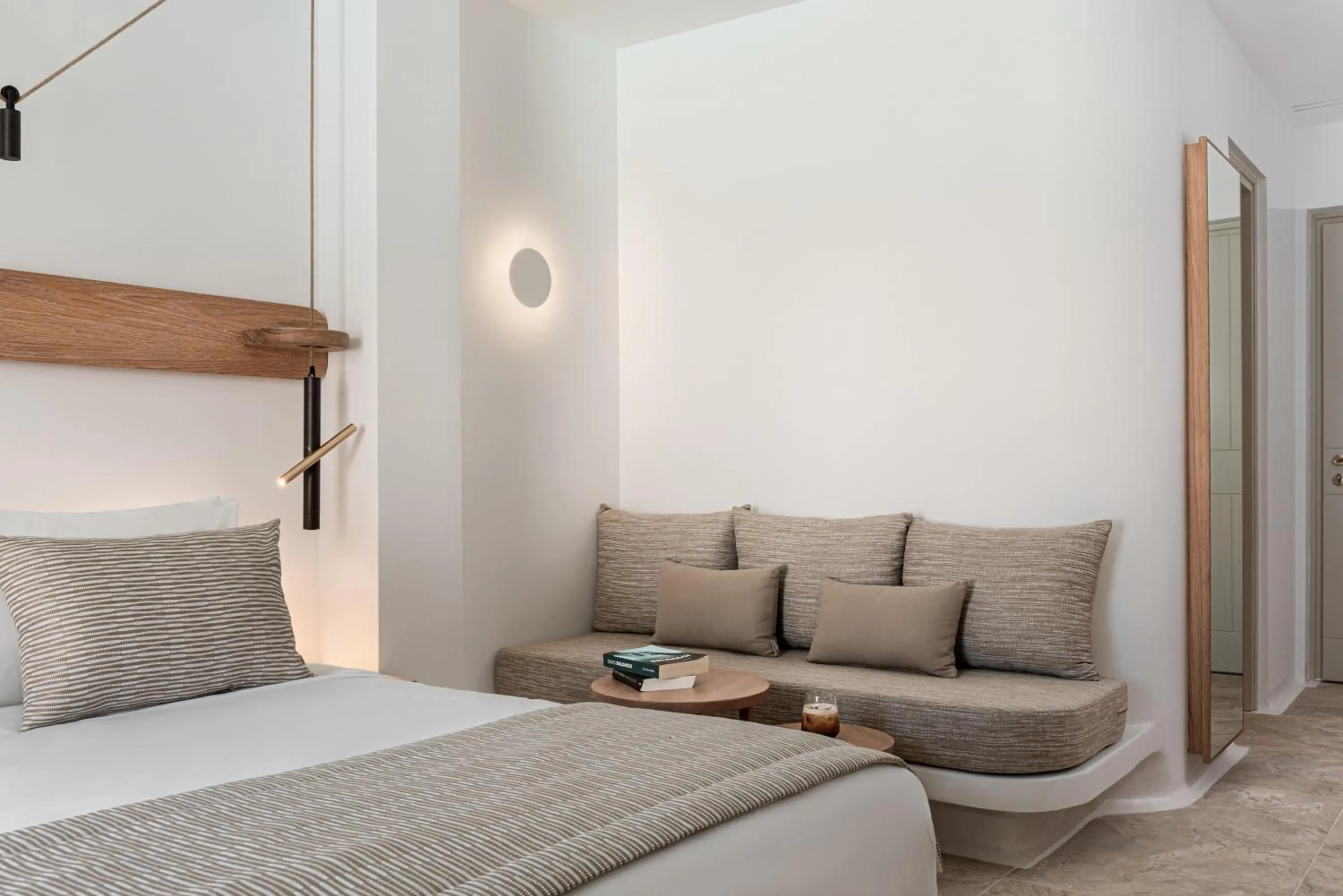 Bed in Santorini Kastelli Resort