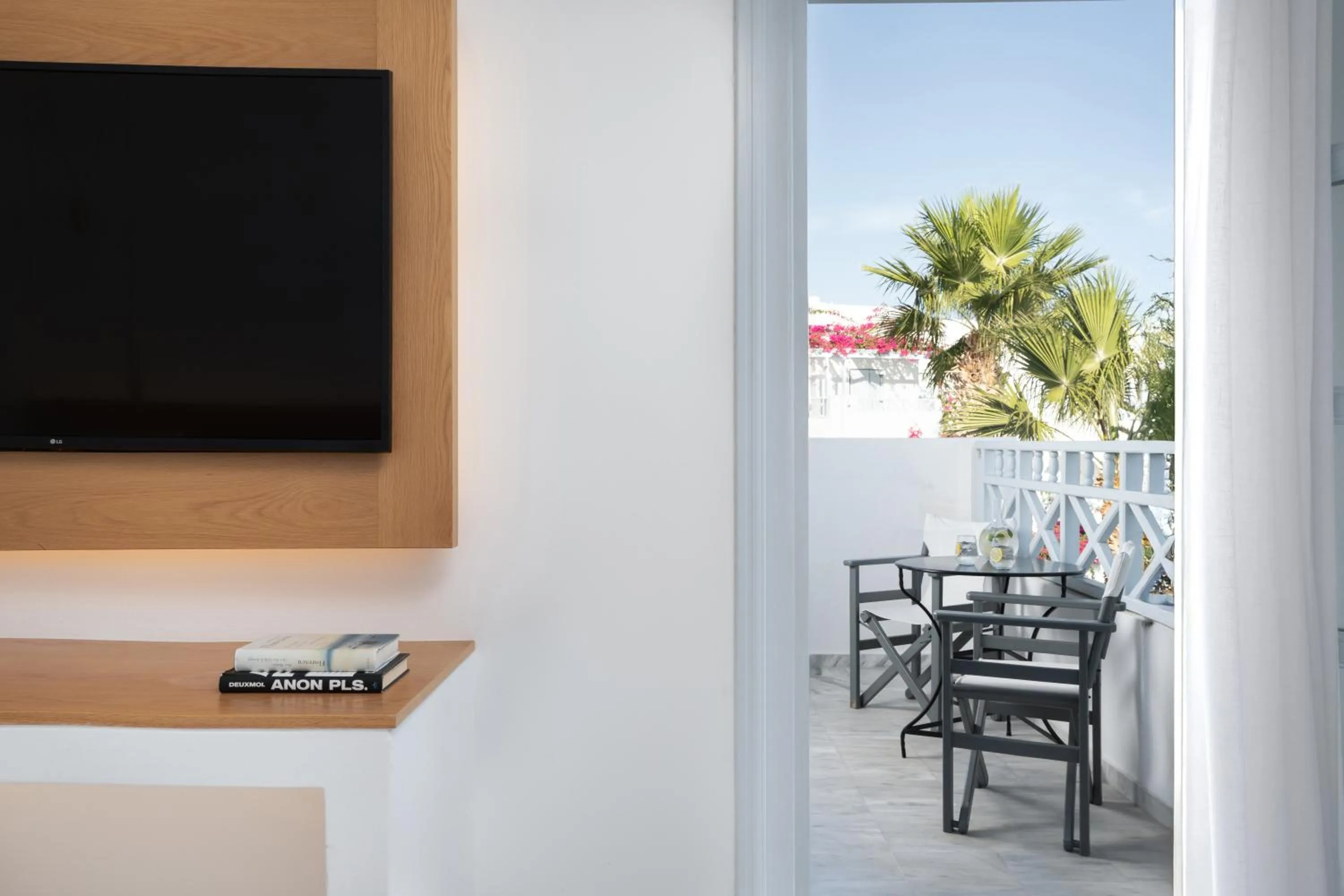 Santorini Kastelli Resort