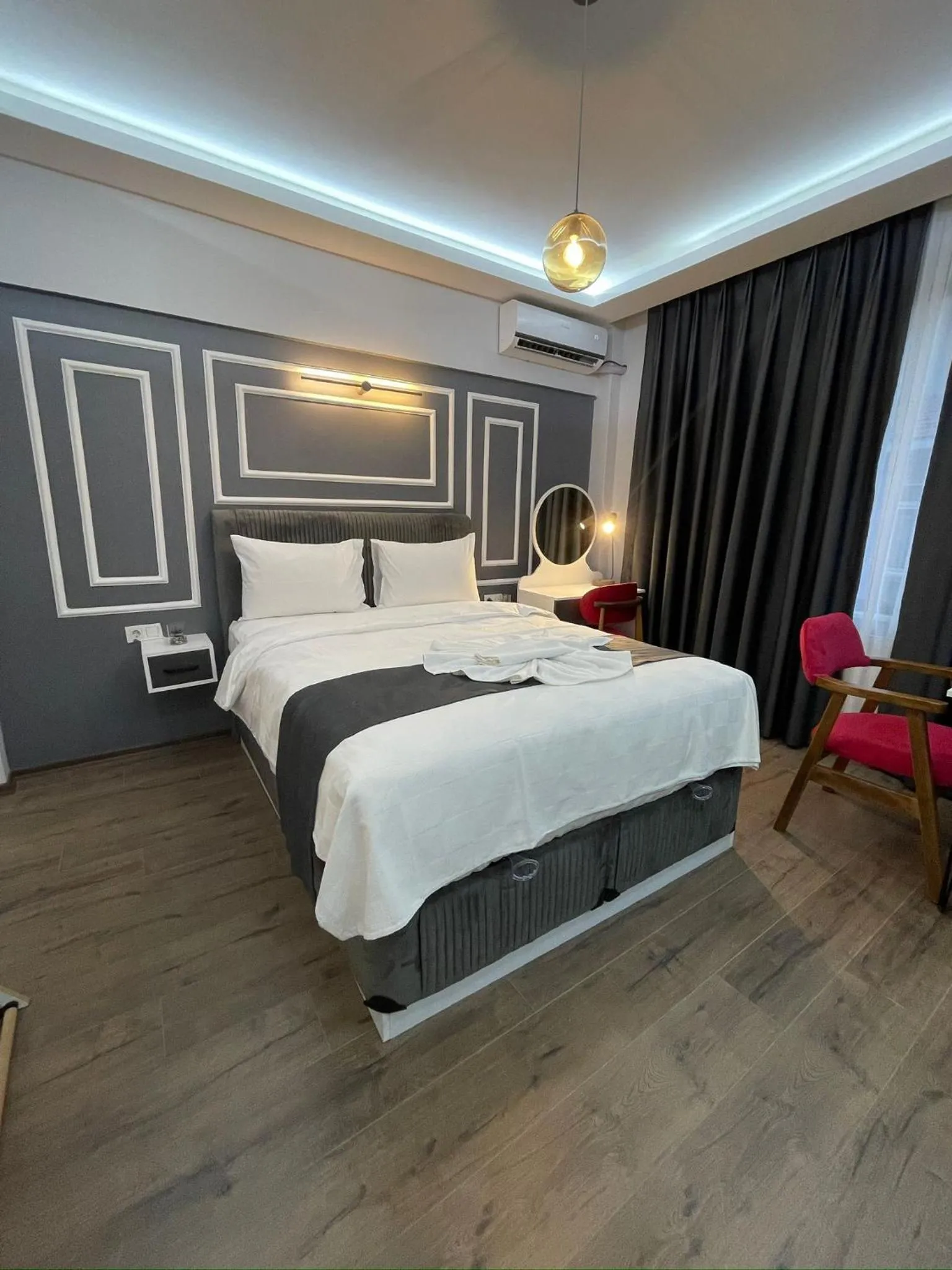 Bed in Fabesco Suite