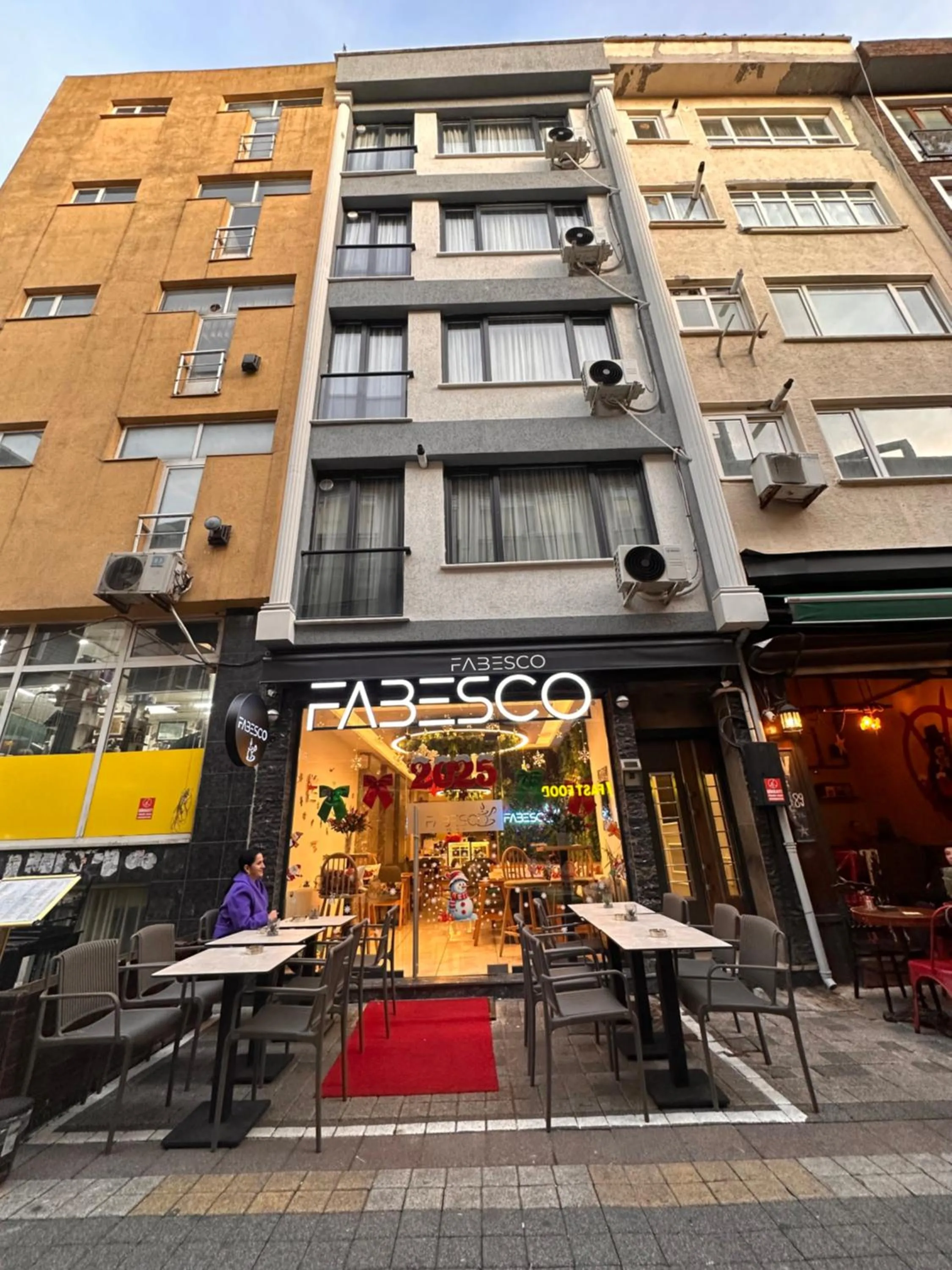 Property building in Fabesco Suite