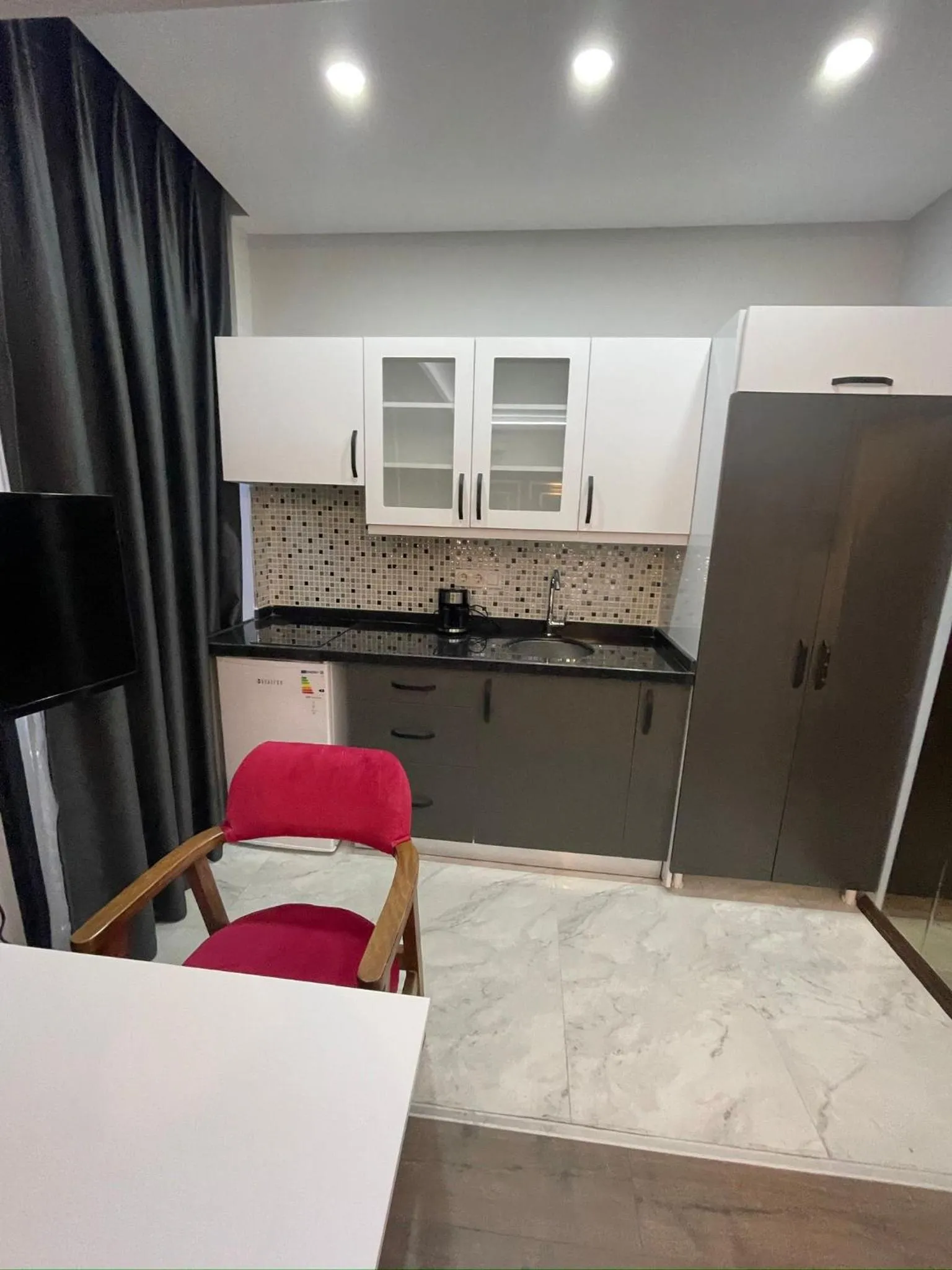 Kitchen or kitchenette in Fabesco Suite