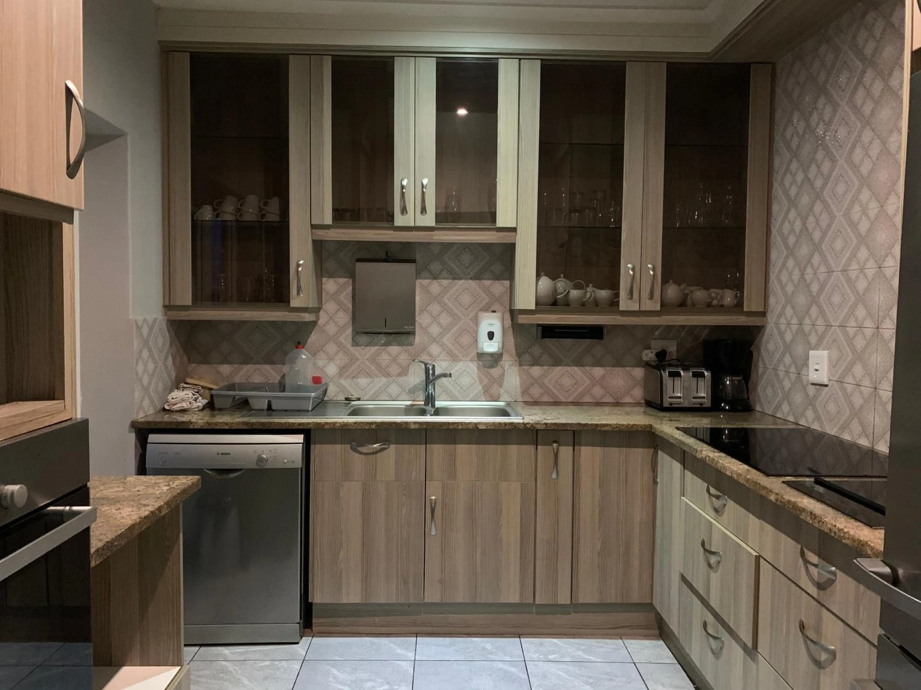 Kitchen or kitchenette in ilanda Guest House