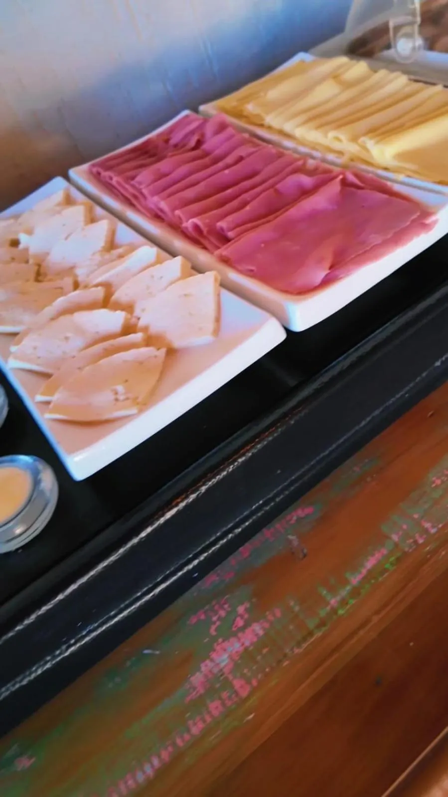 Buffet breakfast in Pousada Dos Atobás