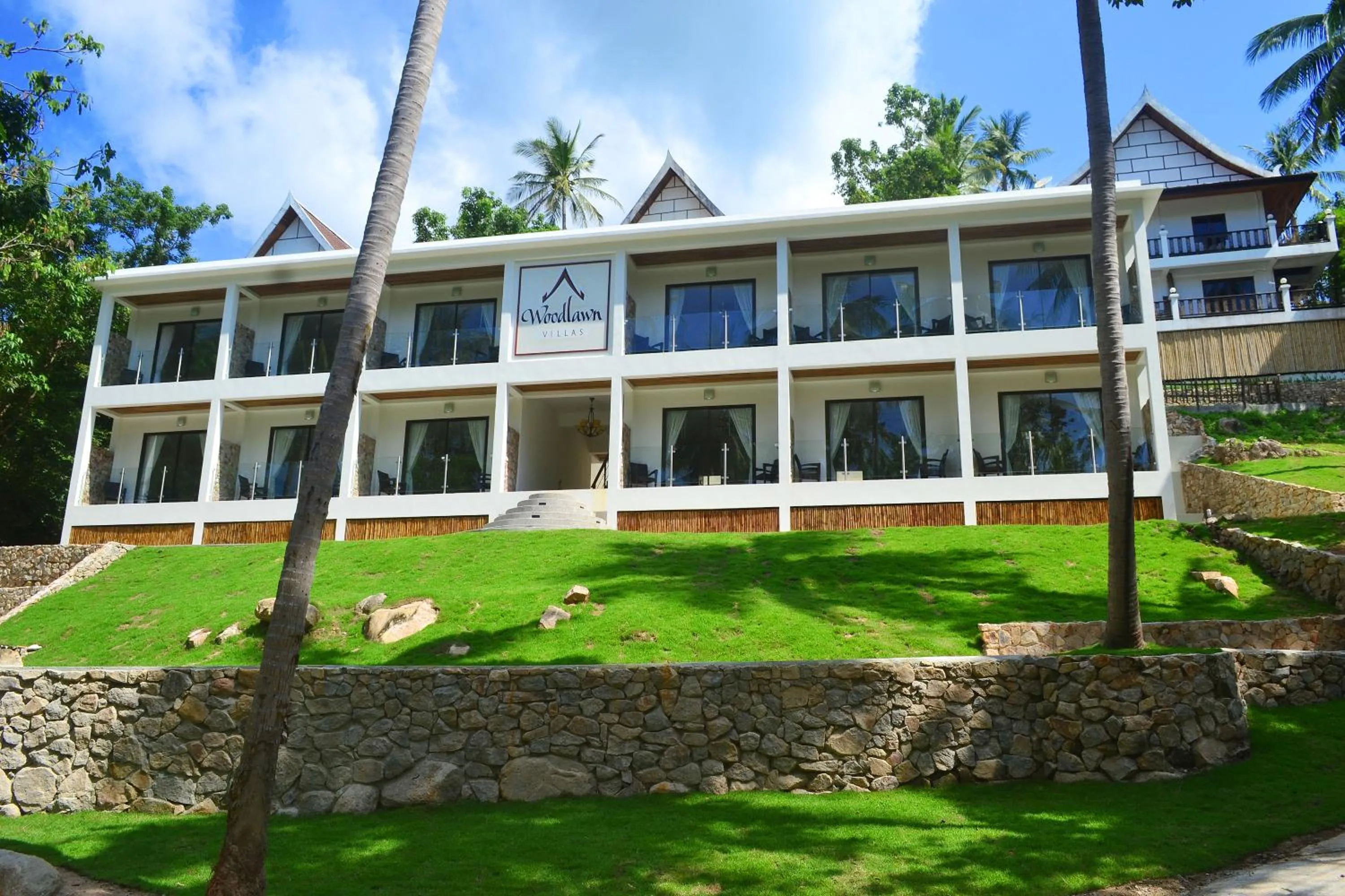 Property building in Woodlawn Villas Resort