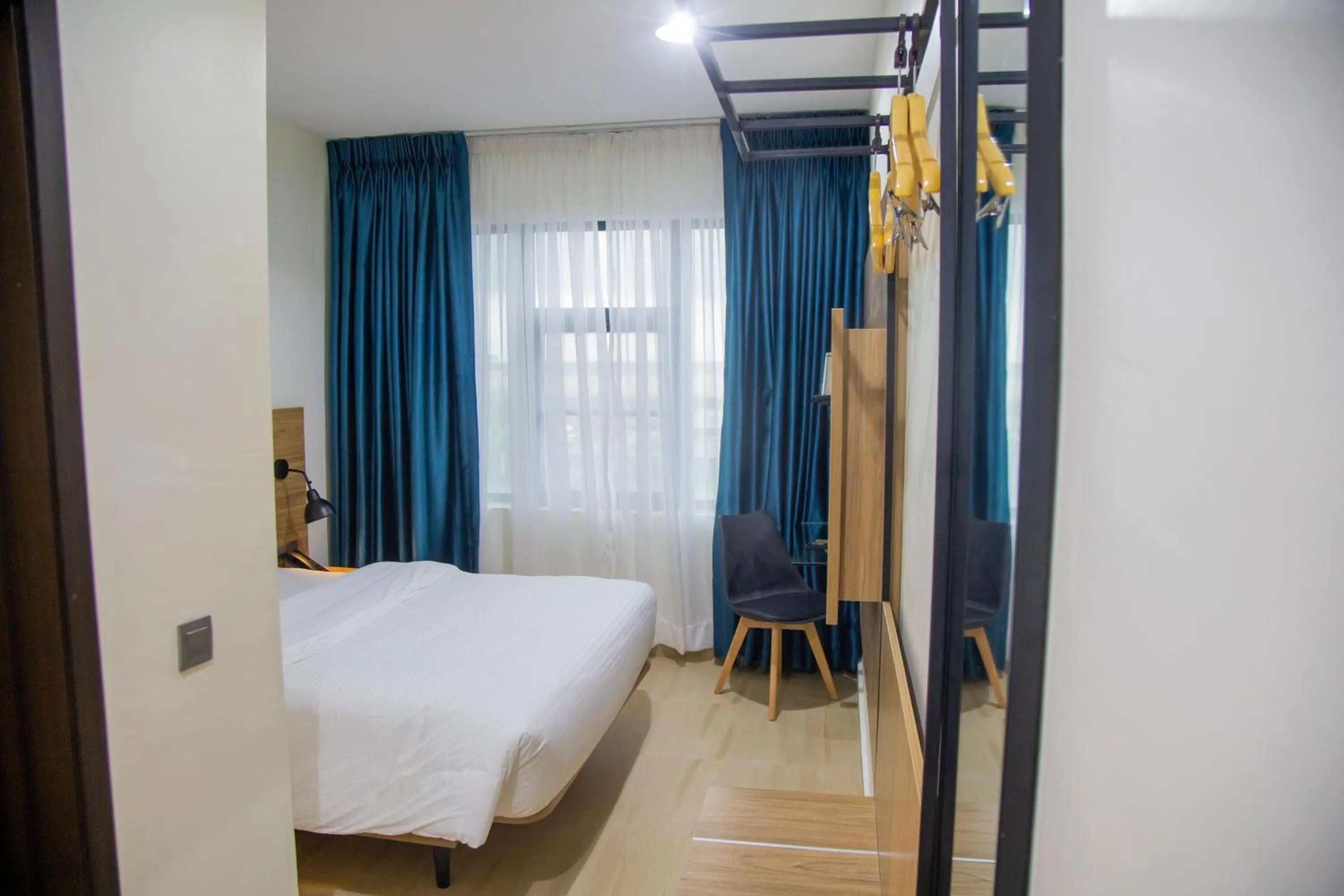 Photo of the whole room, Bed in Hotelinn Oniru